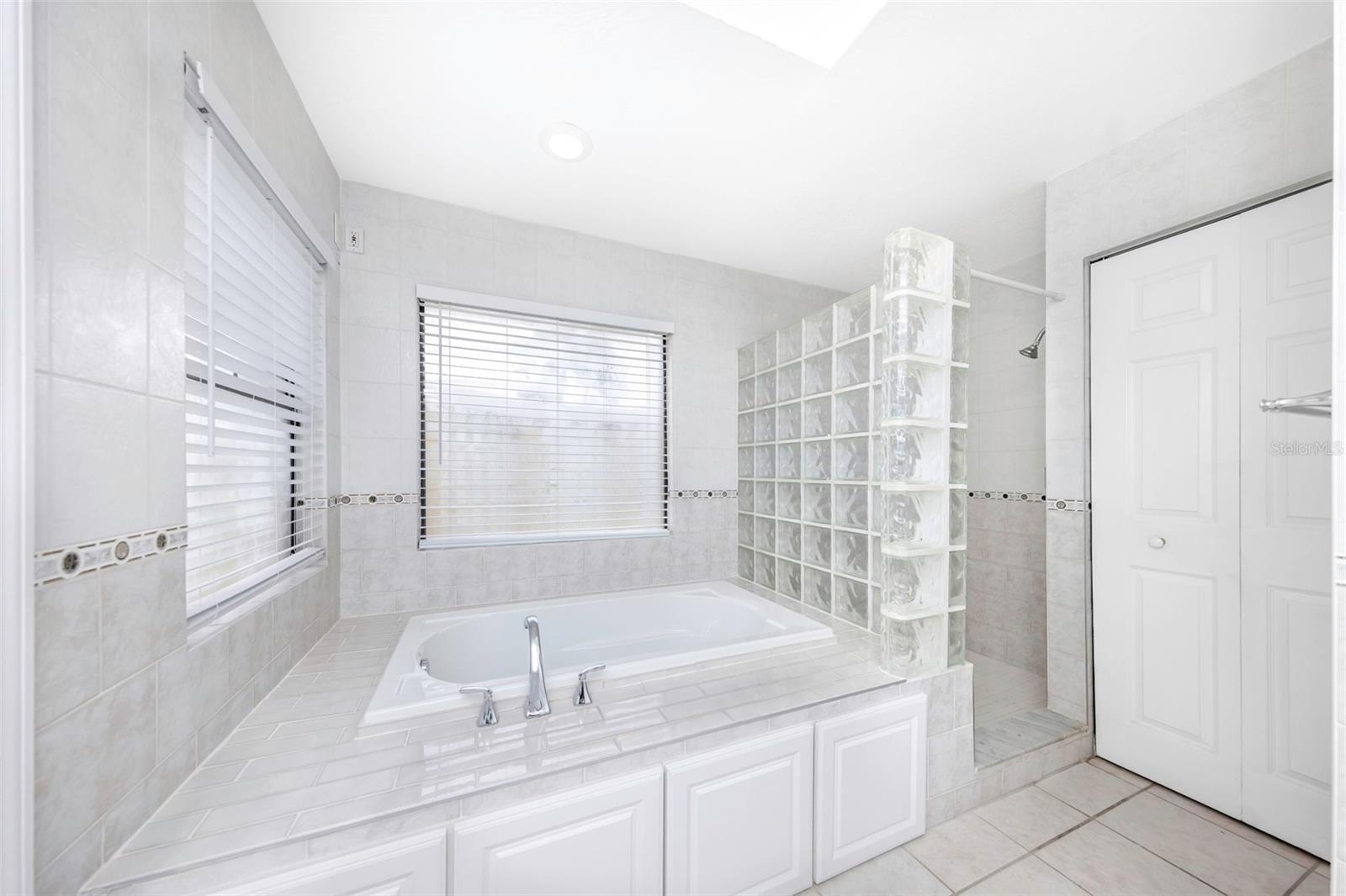 3334 BRIAN RD N, PALM HARBOR, FL — photo 25