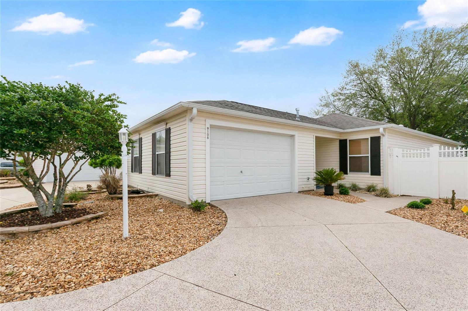 9108 SE 177TH BELMONT PL, THE VILLAGES, FL — photo 2