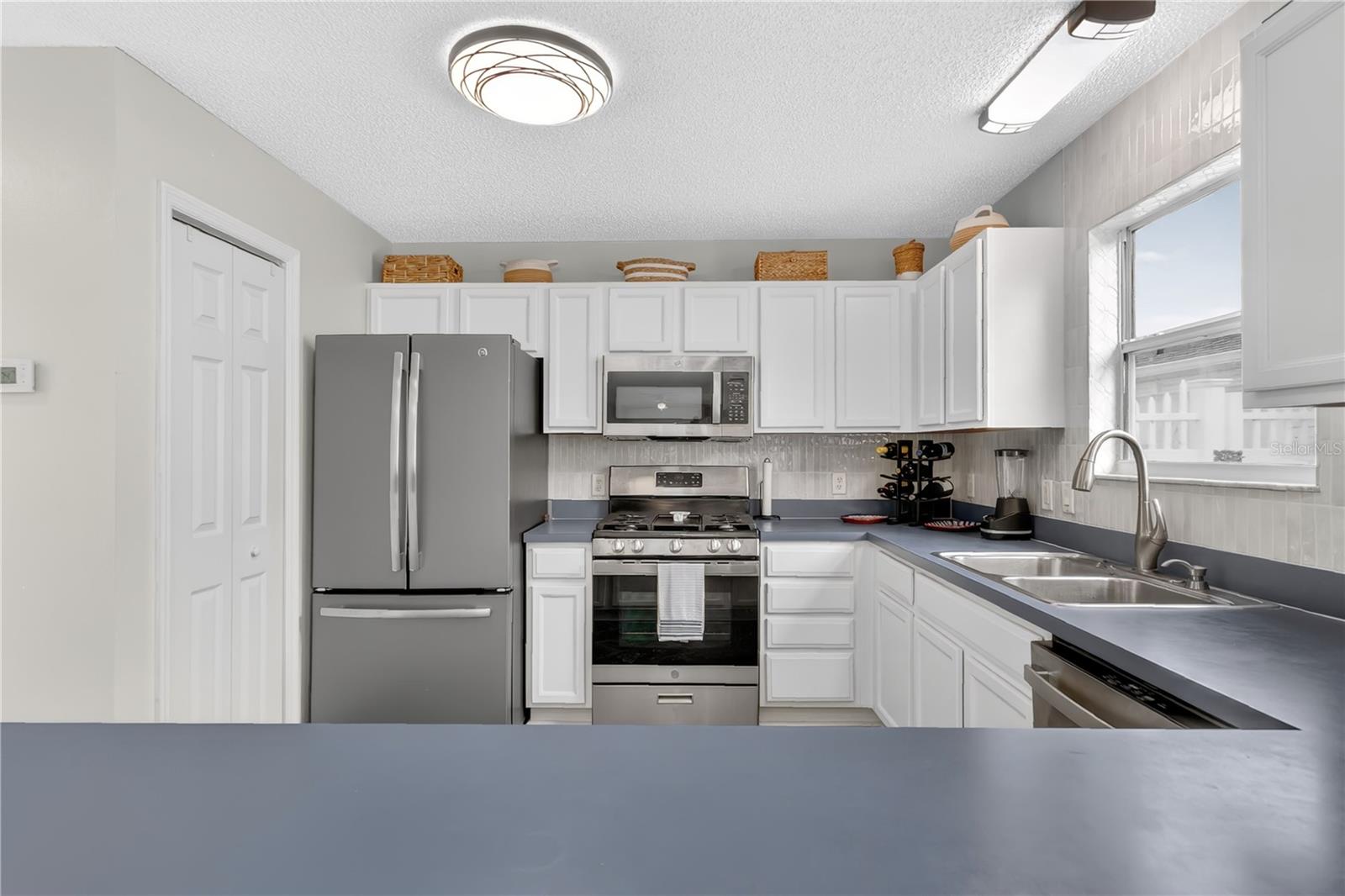 9108 SE 177TH BELMONT PL, THE VILLAGES, FL — photo 12