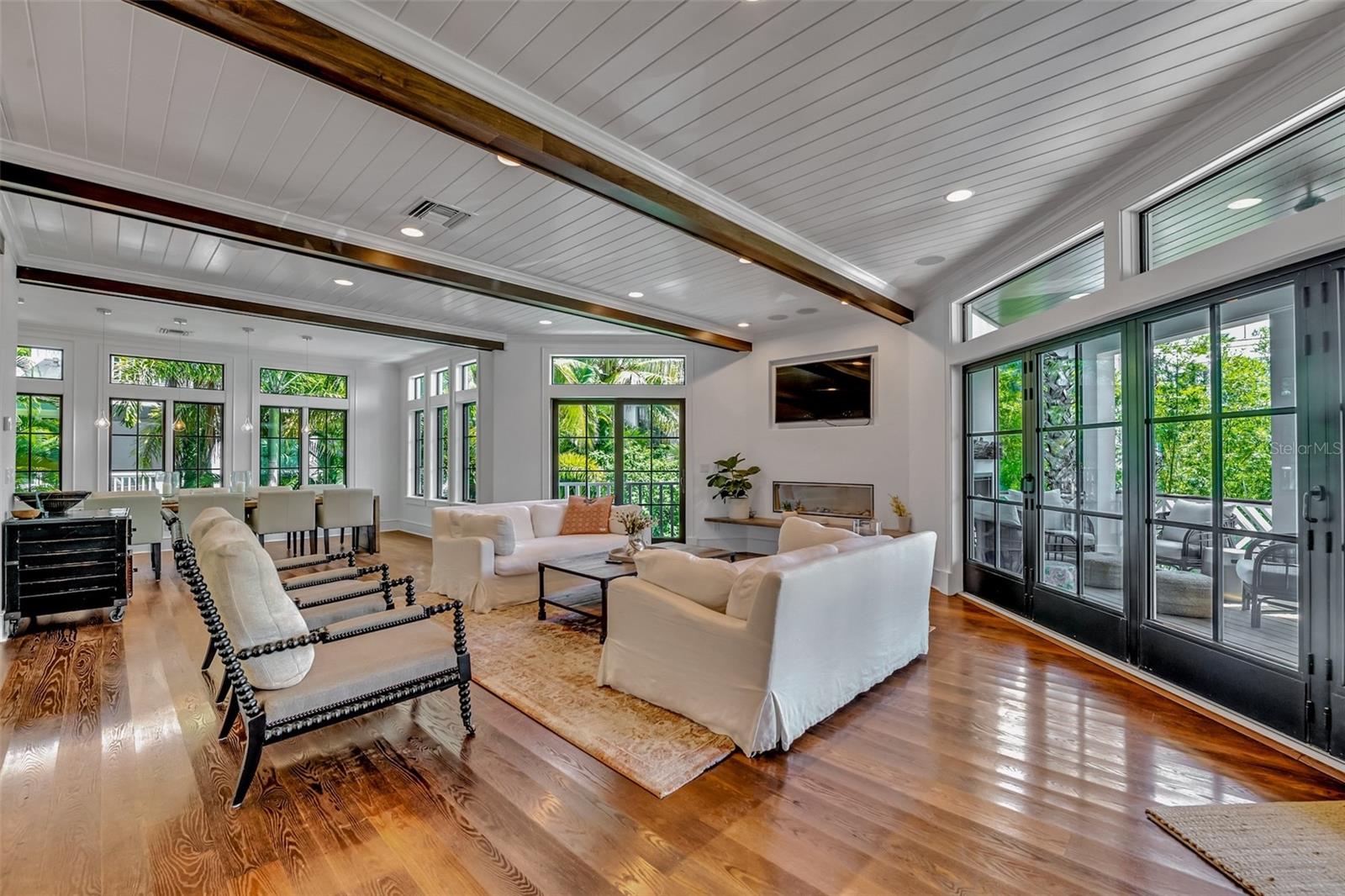 103 PARK AVE, ANNA MARIA, FL — photo 9