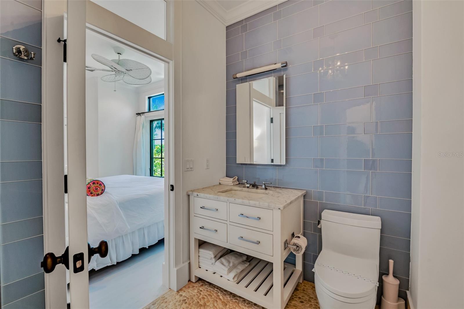 103 PARK AVE, ANNA MARIA, FL — photo 34
