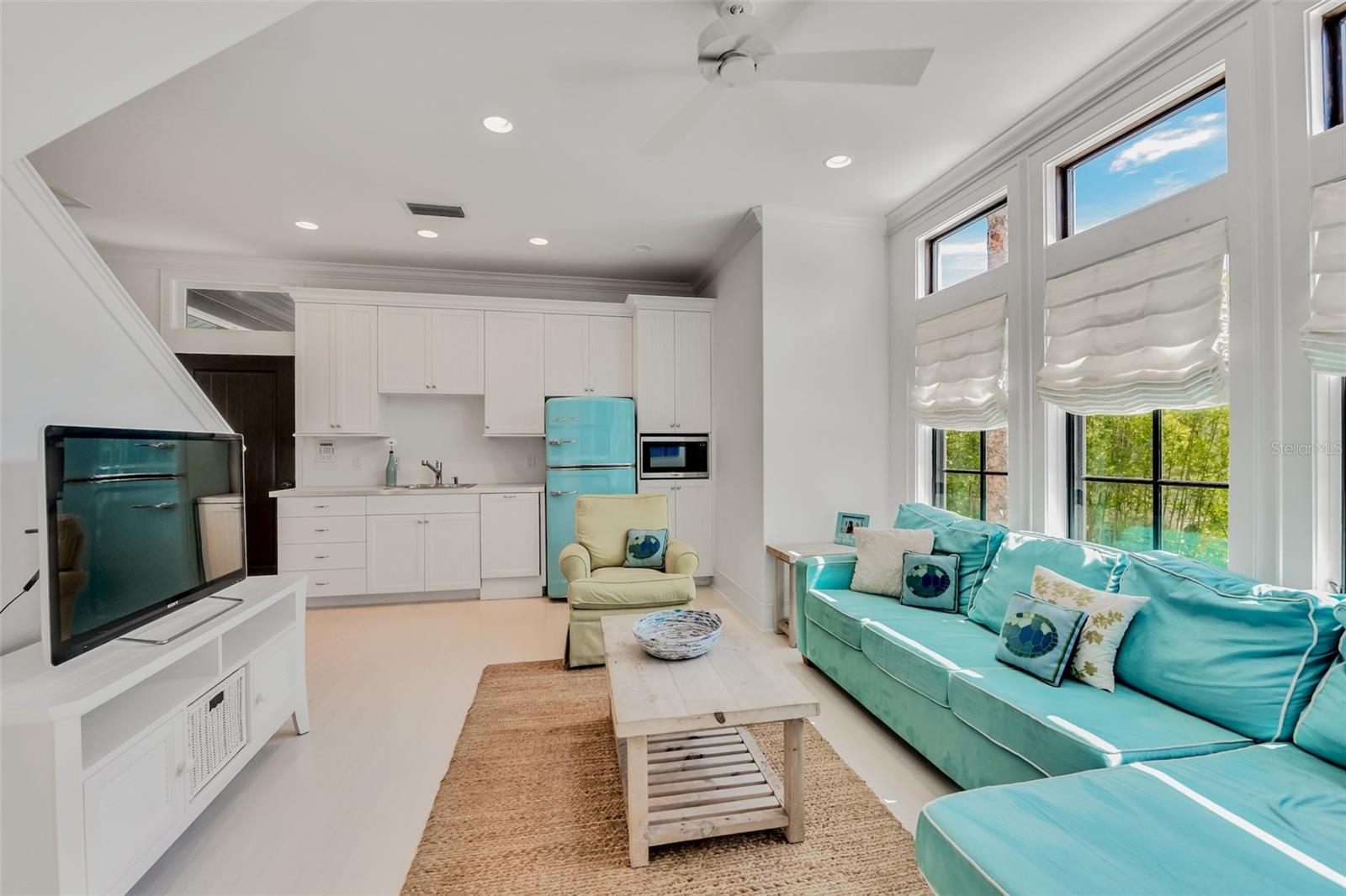 103 PARK AVE, ANNA MARIA, FL — photo 37