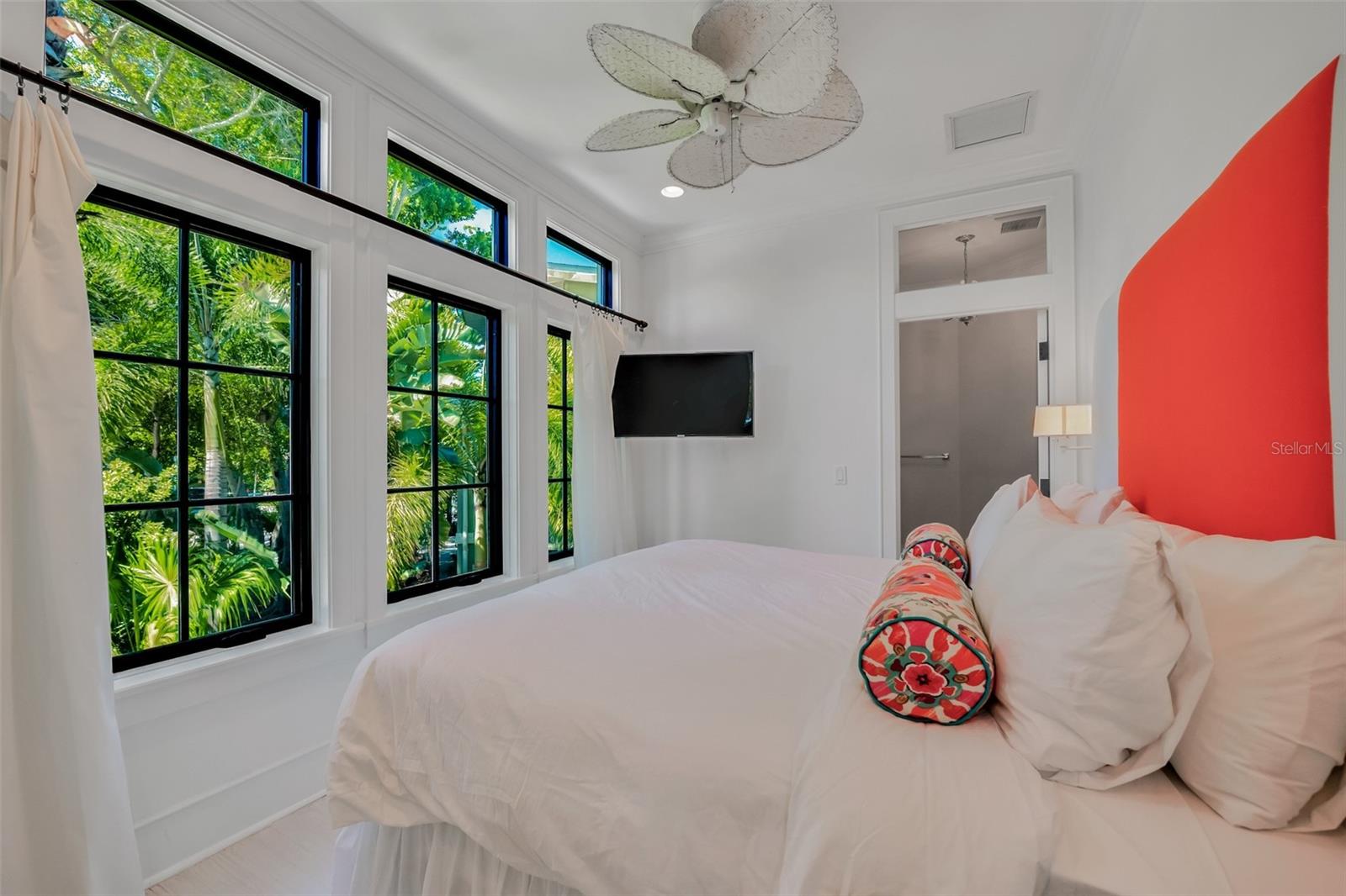 103 PARK AVE, ANNA MARIA, FL — photo 38