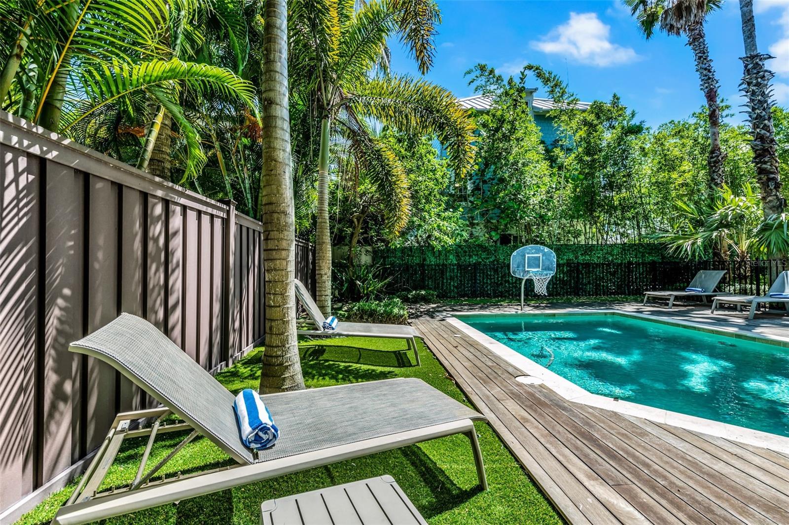103 PARK AVE, ANNA MARIA, FL — photo 51