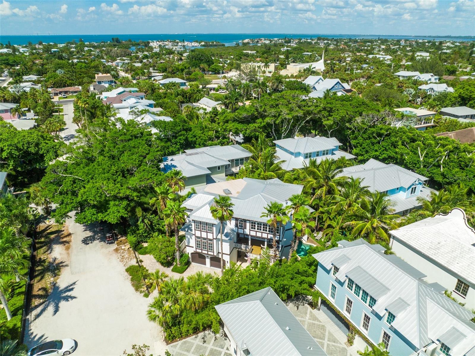 103 PARK AVE, ANNA MARIA, FL — photo 59