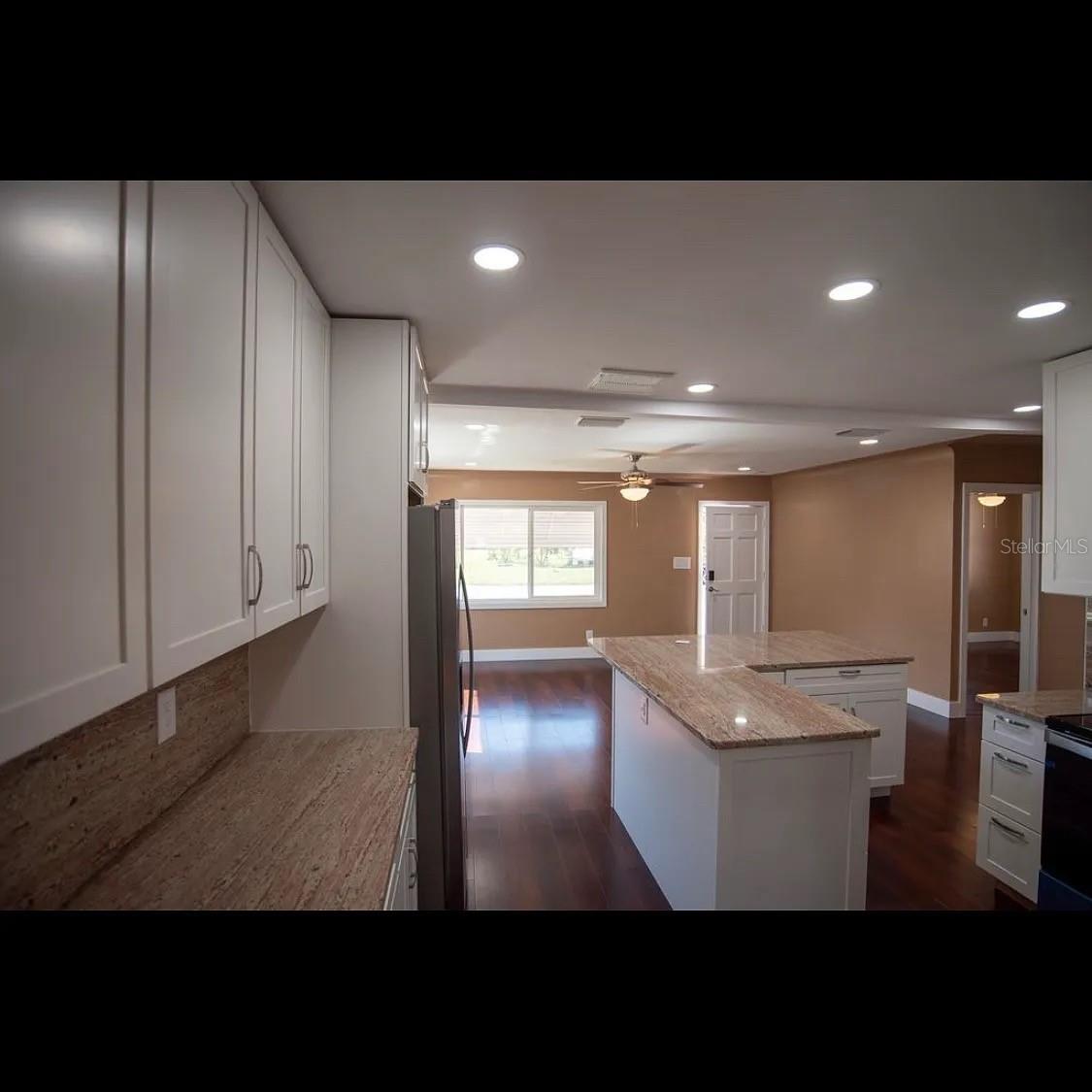 1329 34TH AVE N, ST PETERSBURG, FL — photo 4