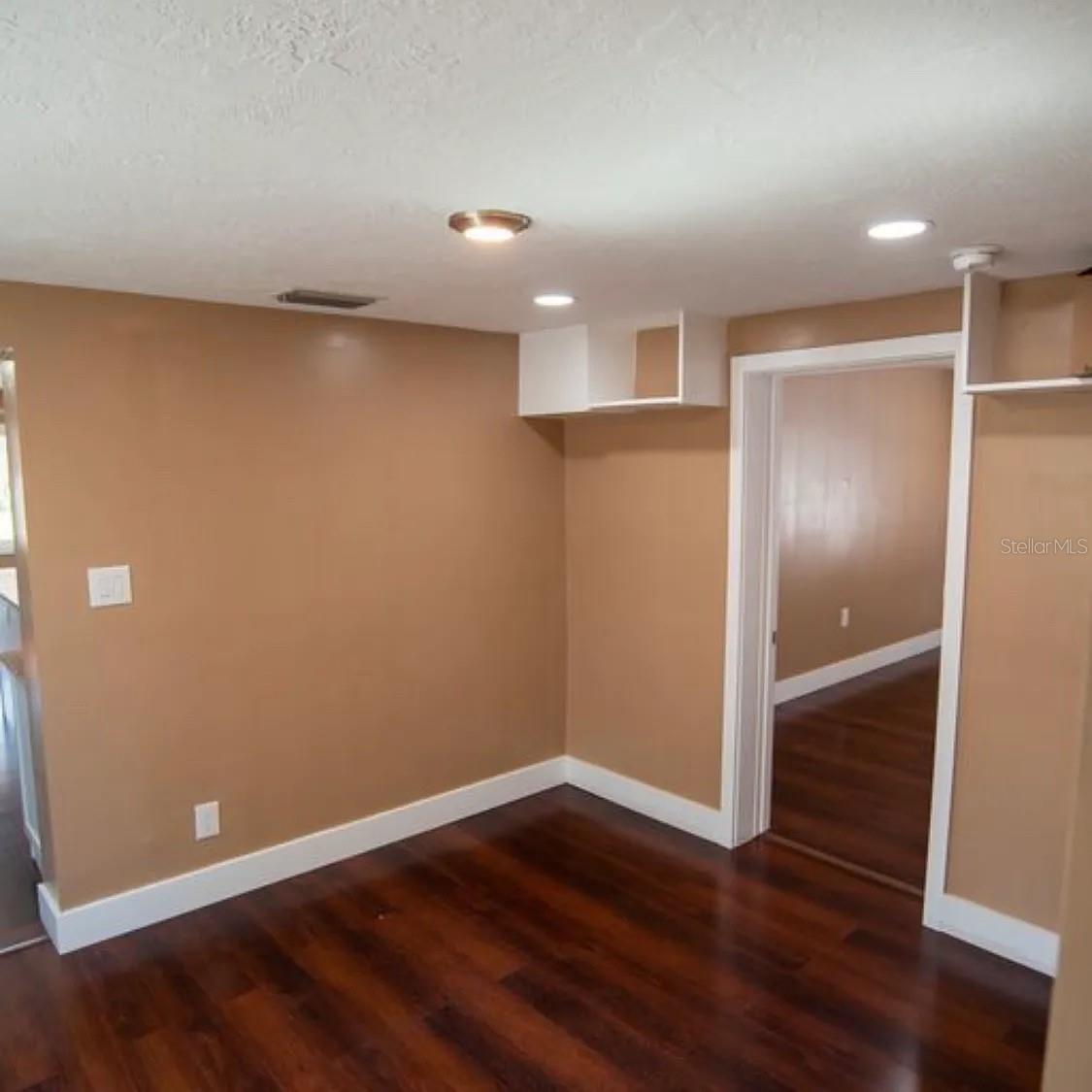 1329 34TH AVE N, ST PETERSBURG, FL — photo 5
