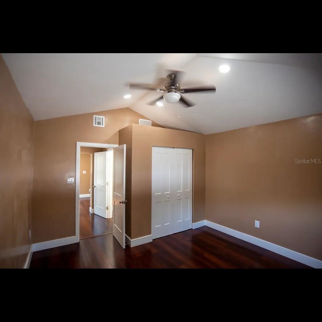 1329 34TH AVE N, ST PETERSBURG, FL — photo 6