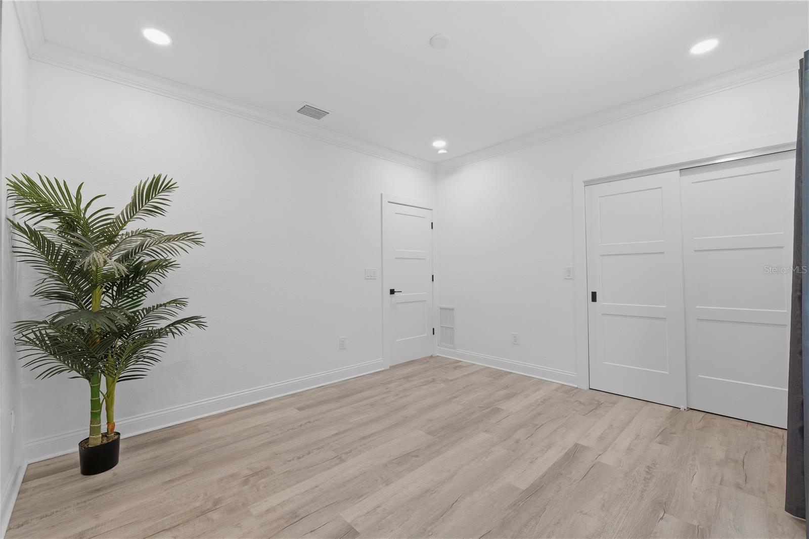 2813 KIPPS COLONY DR S, GULFPORT, FL — photo 36