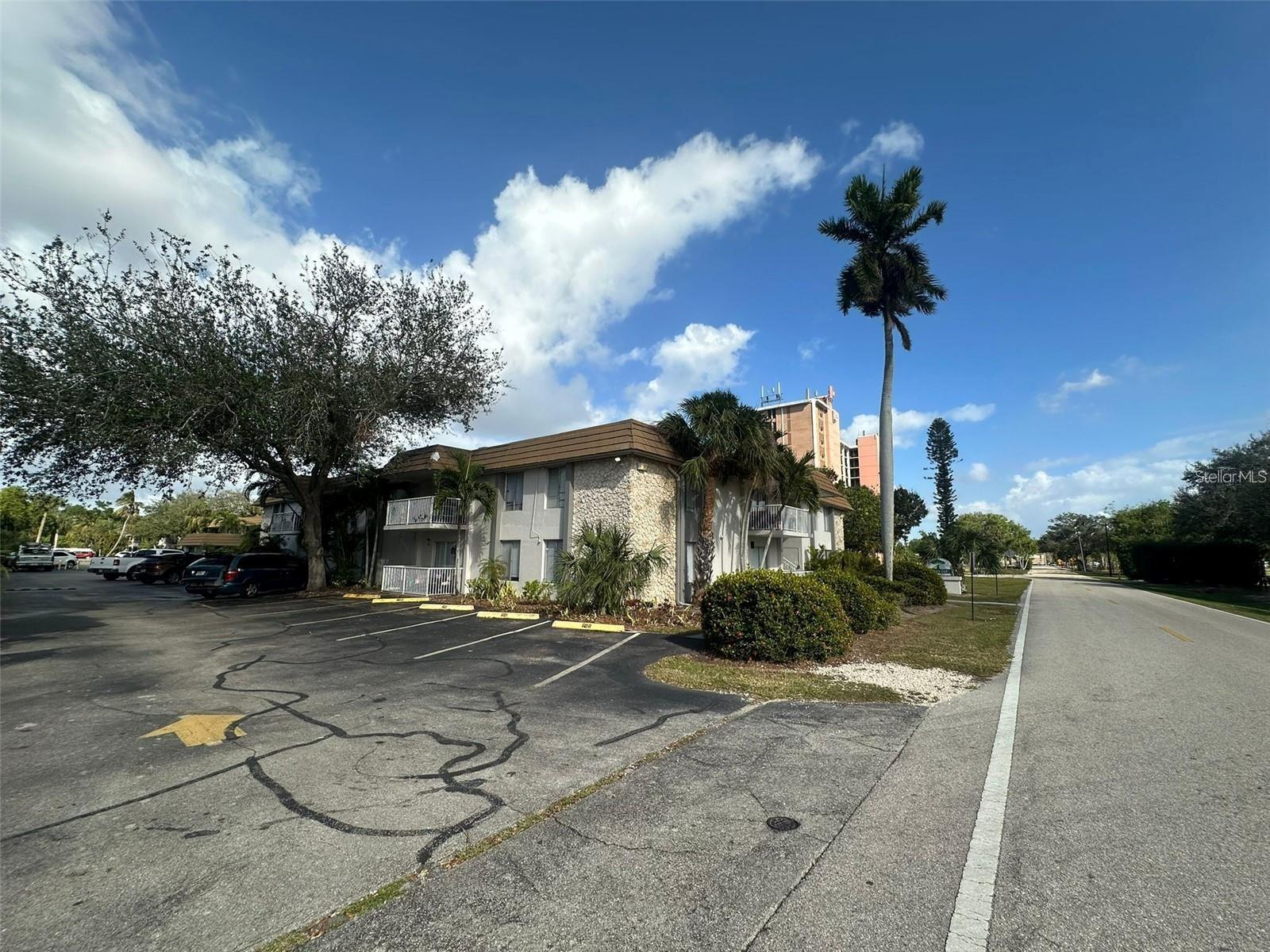 1830 MARAVILLA AVE #502, FORT MYERS, FL — photo 25