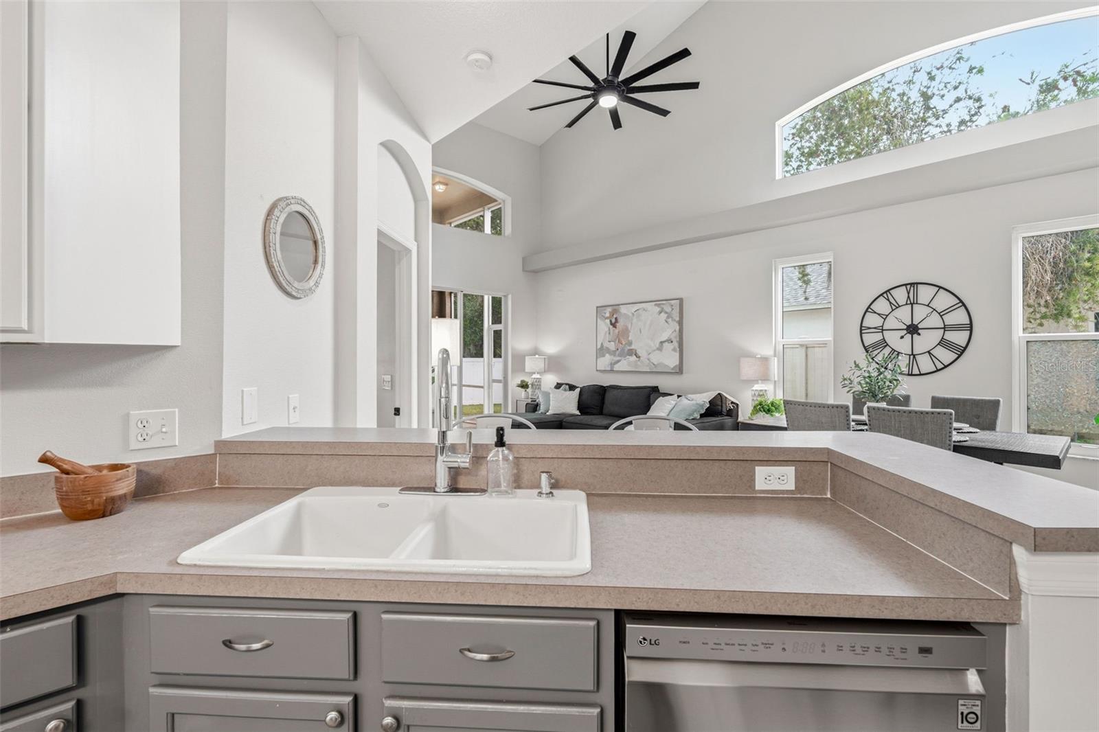 11809 ACORN WOODS TER, LAKEWOOD RANCH, FL — photo 14