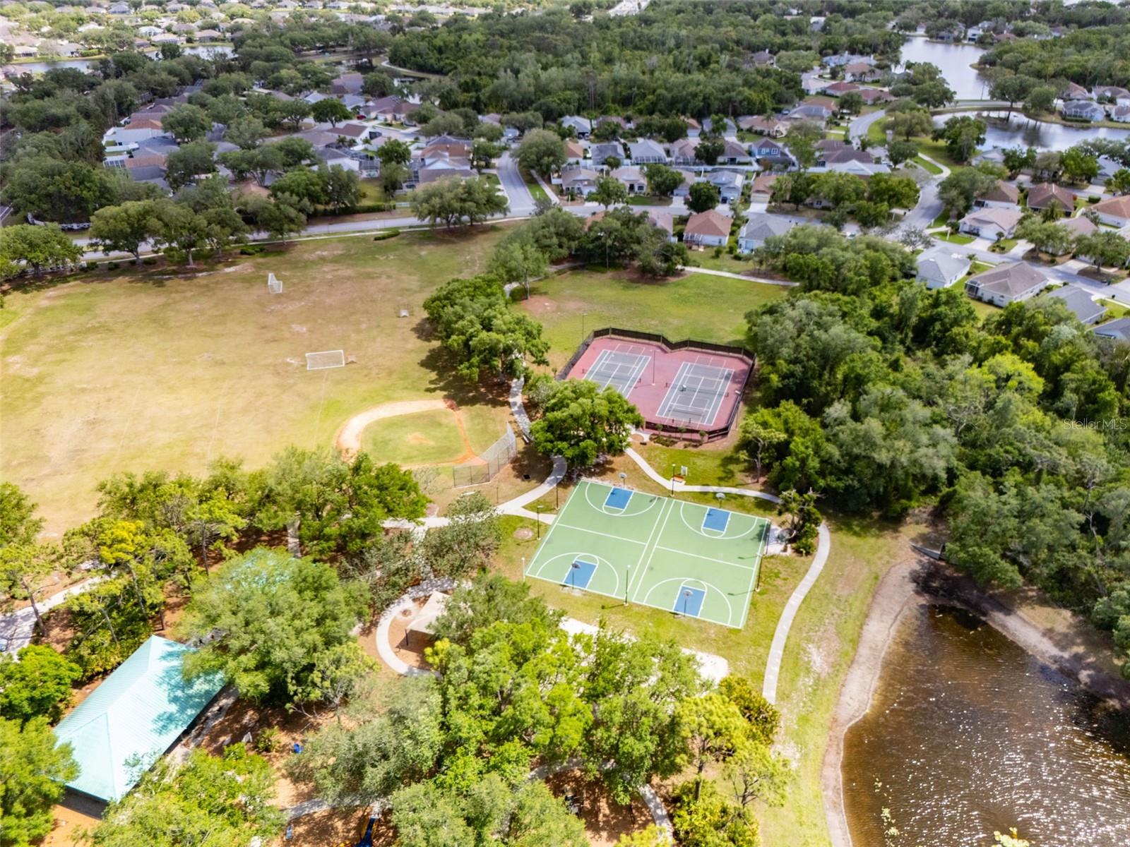 11809 ACORN WOODS TER, LAKEWOOD RANCH, FL — photo 47