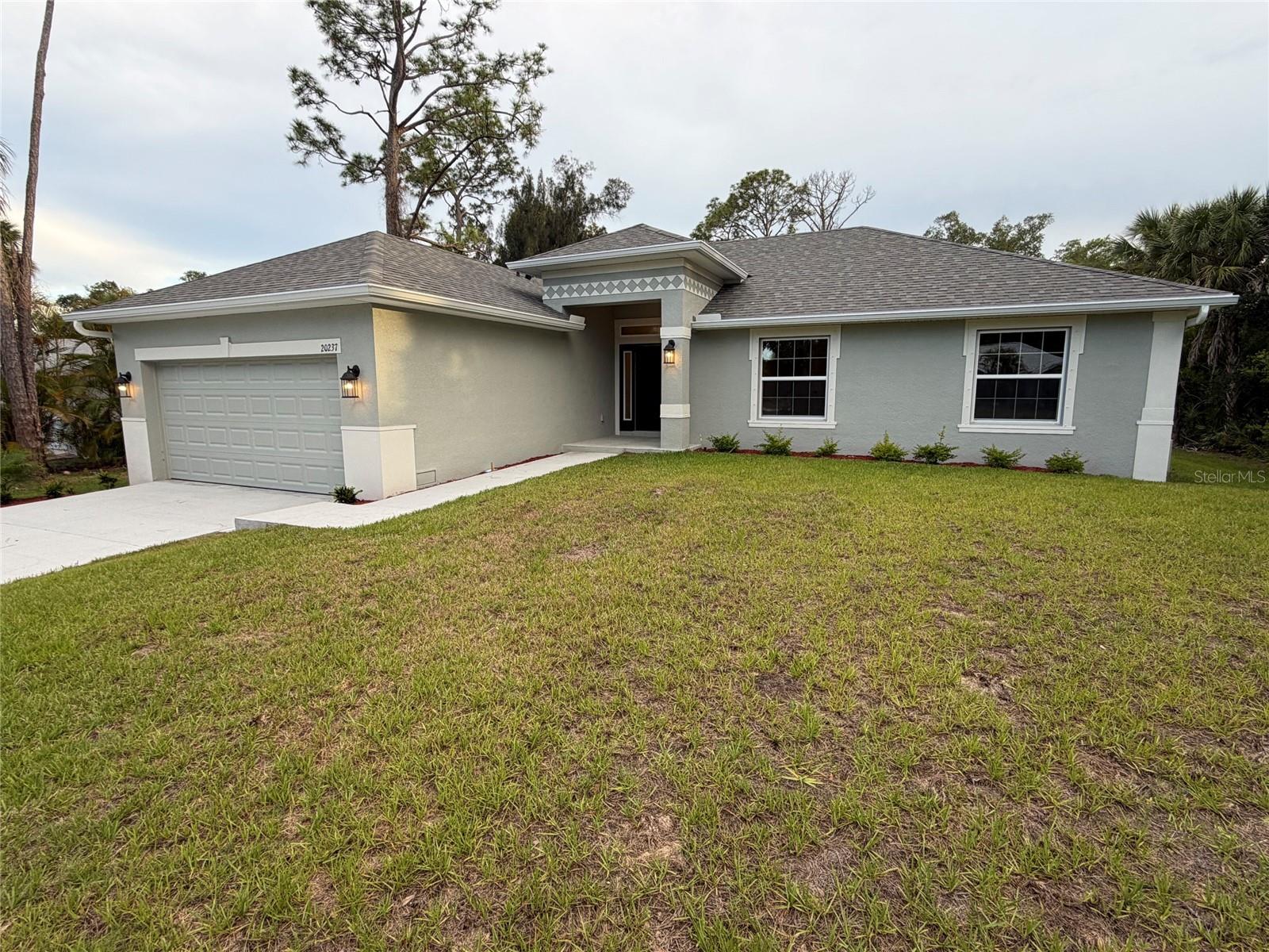 20237 NAVAJO LN, PORT CHARLOTTE, FL — photo 2