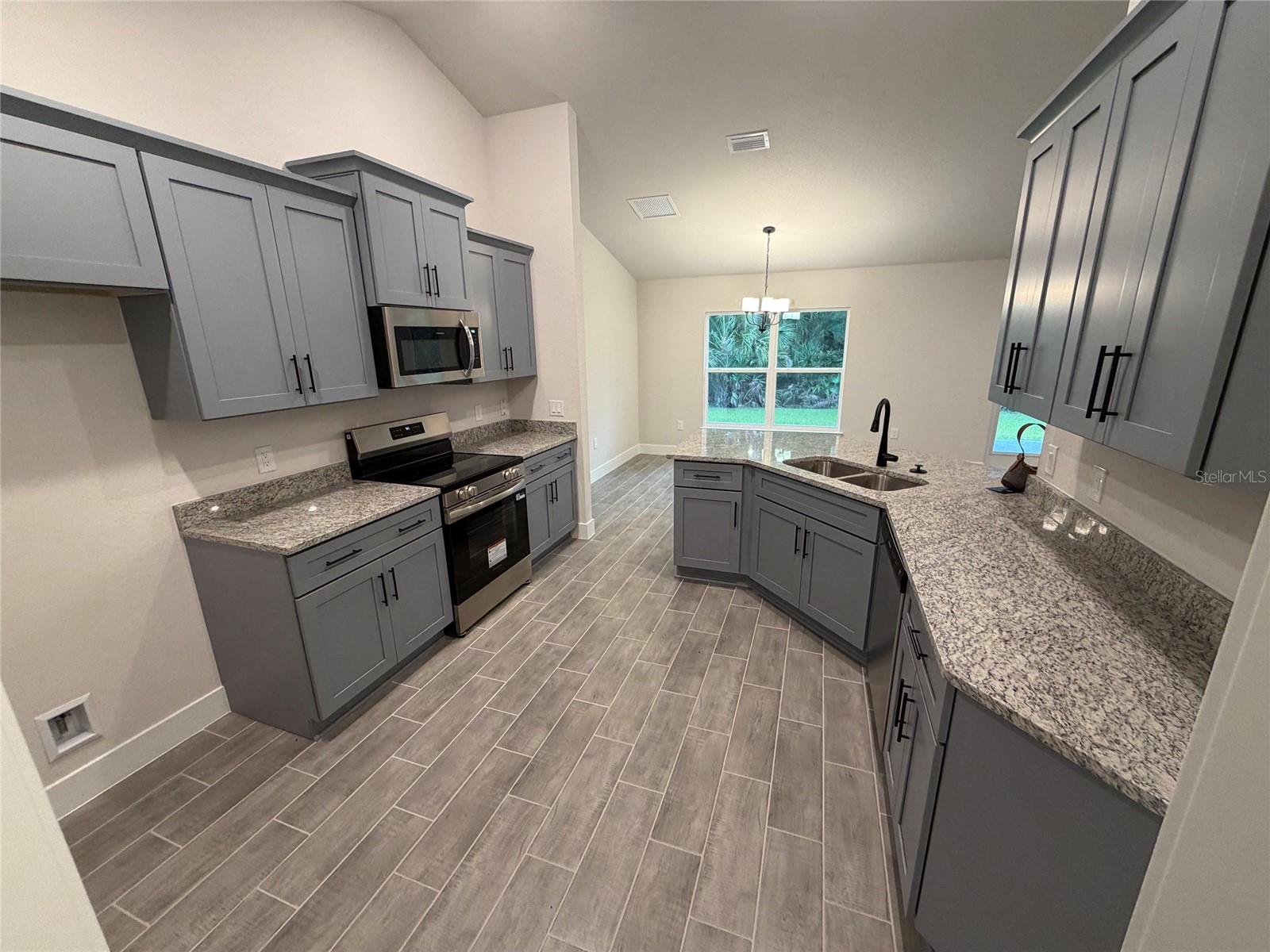 20237 NAVAJO LN, PORT CHARLOTTE, FL — photo 3