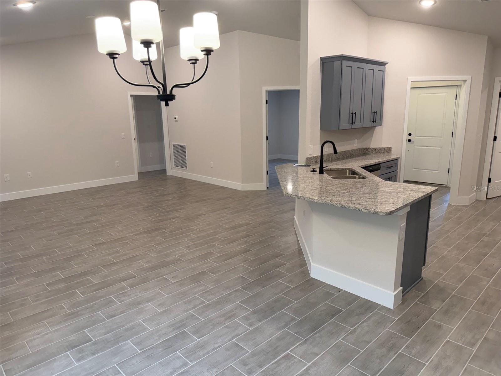 20237 NAVAJO LN, PORT CHARLOTTE, FL — photo 5