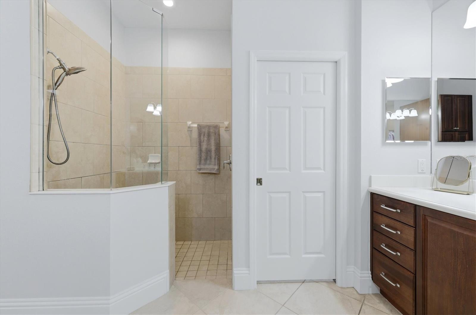 12323 THORNHILL CT, LAKEWOOD RANCH, FL — photo 25