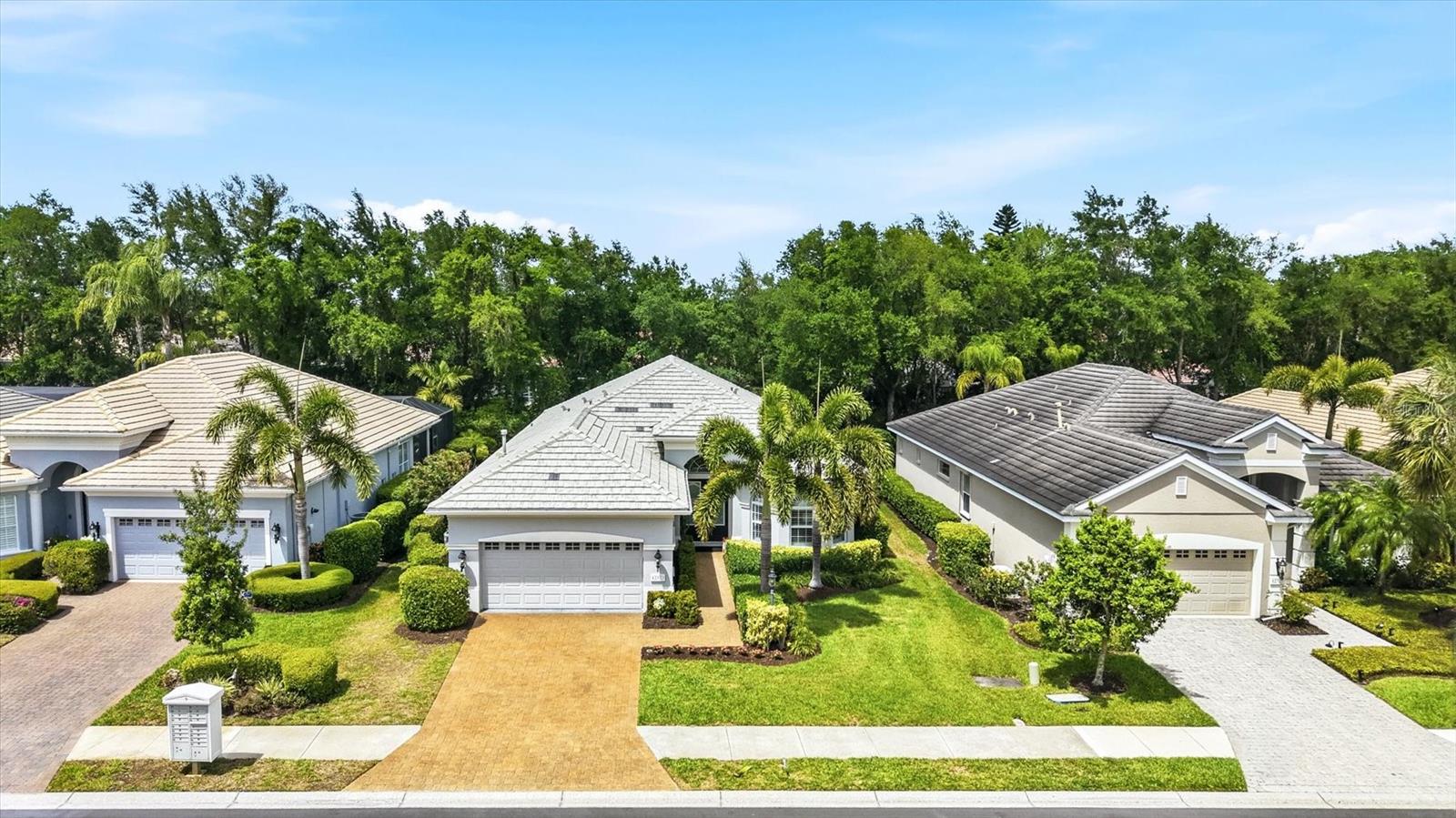 12323 THORNHILL CT, LAKEWOOD RANCH, FL — photo 43