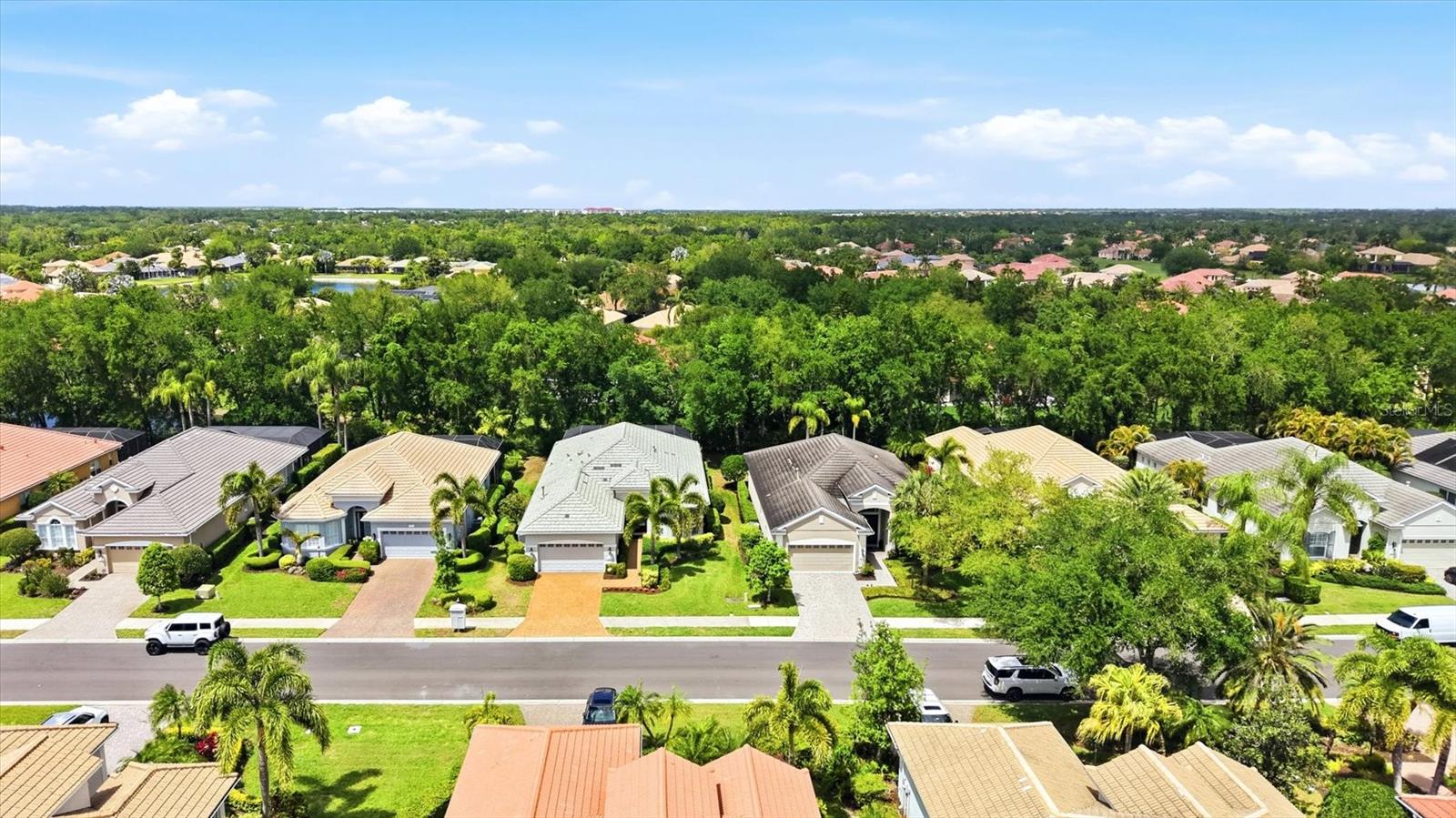 12323 THORNHILL CT, LAKEWOOD RANCH, FL — photo 50