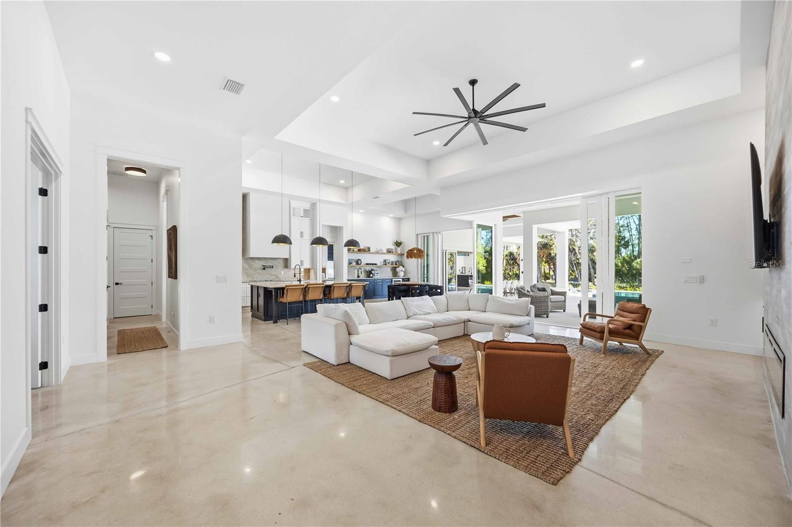 143 CREEK DR SE, PORT CHARLOTTE, FL — photo 10