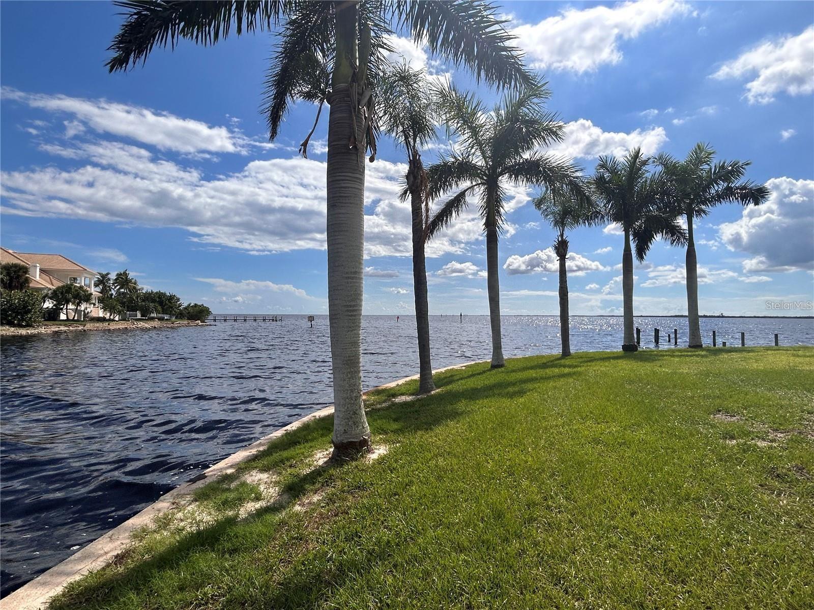 143 CREEK DR SE, PORT CHARLOTTE, FL — photo 81