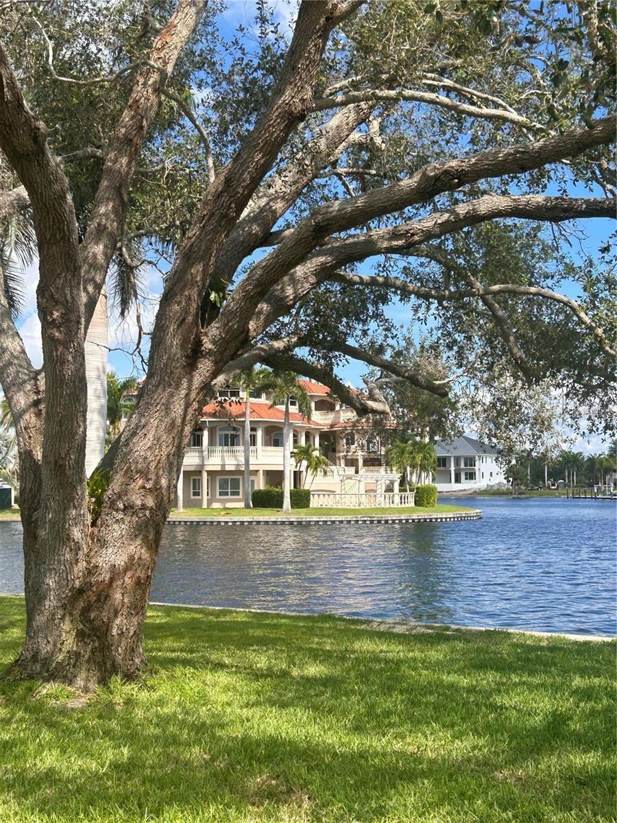 143 CREEK DR SE, PORT CHARLOTTE, FL — photo 86