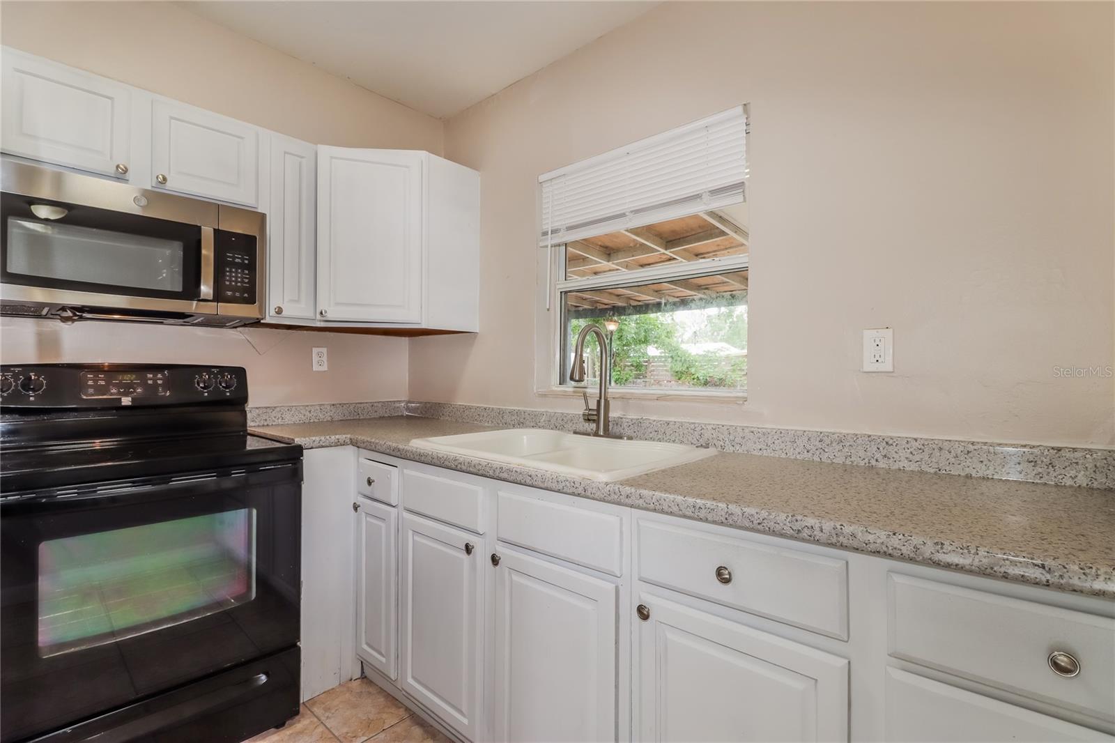 5103 MURRAY HILL DR, TAMPA, FL — photo 7
