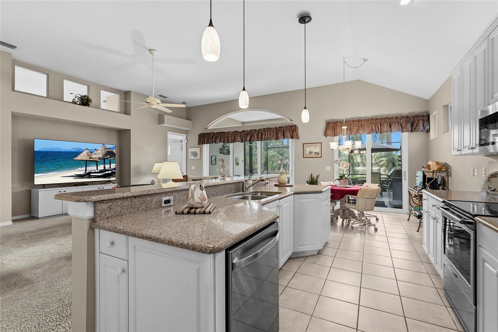 7822 TROON CT, LAKEWOOD RANCH, FL — photo 24