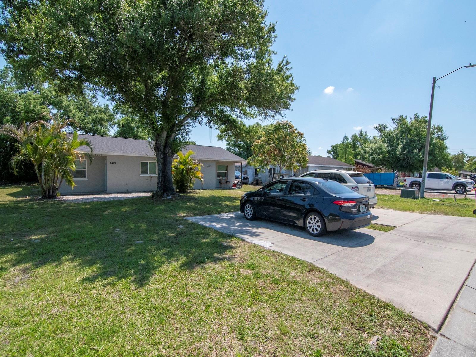 1211 62ND AVE E, BRADENTON, FL