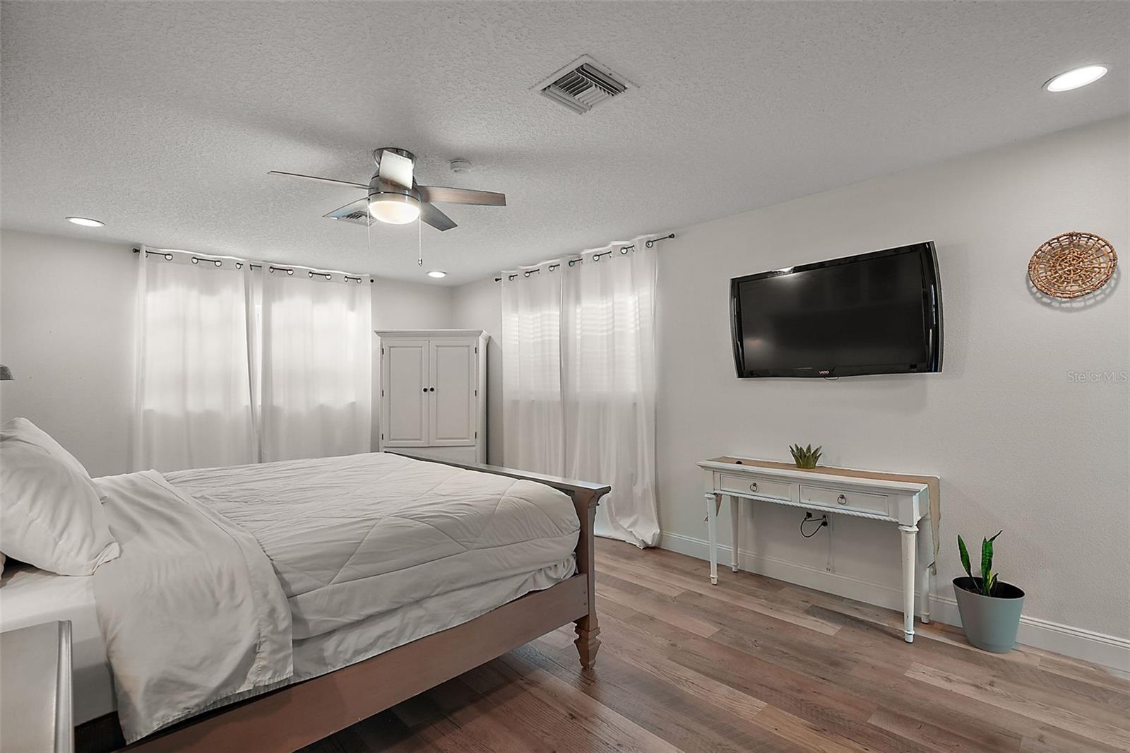 705 SUMMIT CT, MOUNT DORA, FL — photo 29