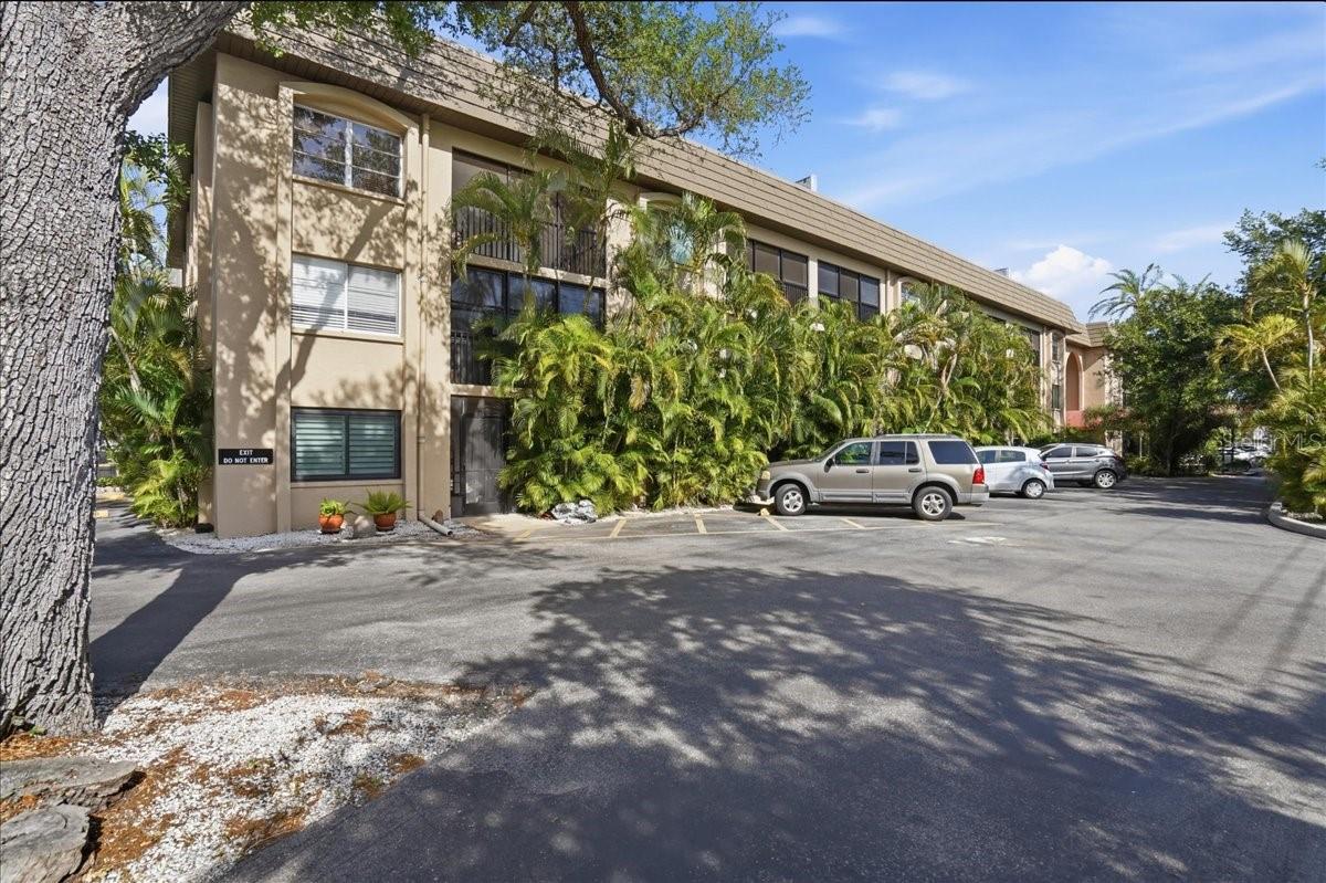 3700 S OSPREY AVE #115, SARASOTA, FL — photo 2