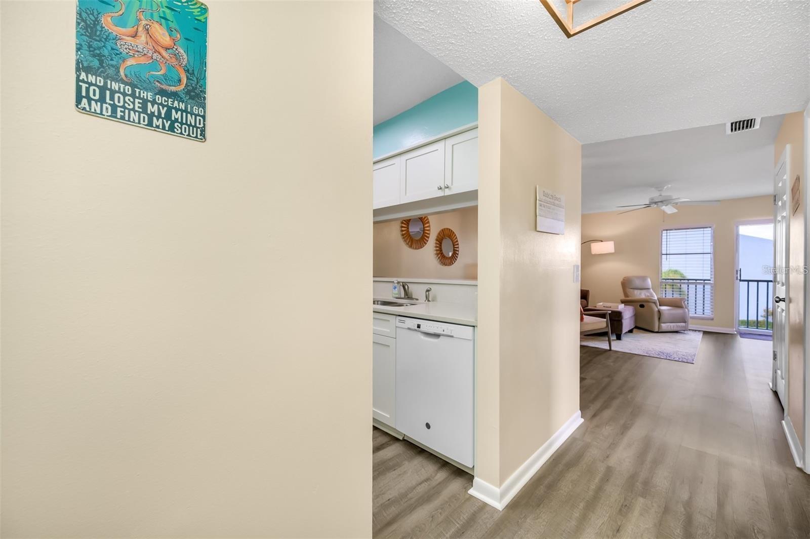 260 MEDALLION BLVD #F, MADEIRA BEACH, FL — photo 2
