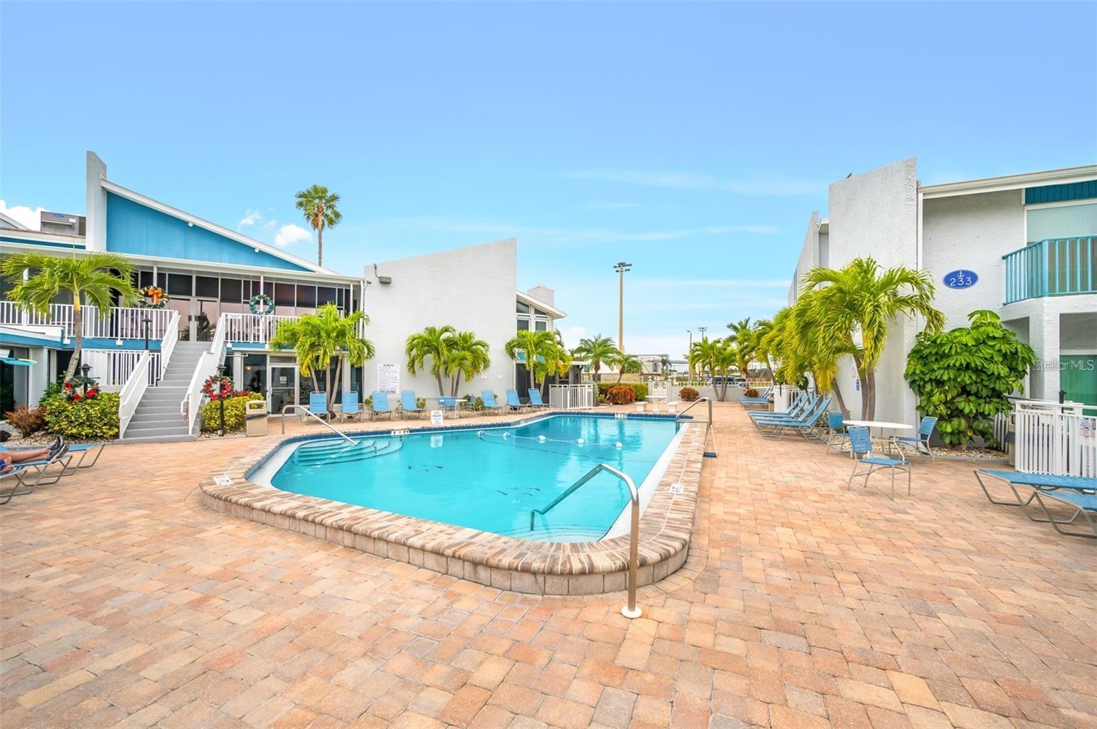 260 MEDALLION BLVD #F, MADEIRA BEACH, FL — photo 29