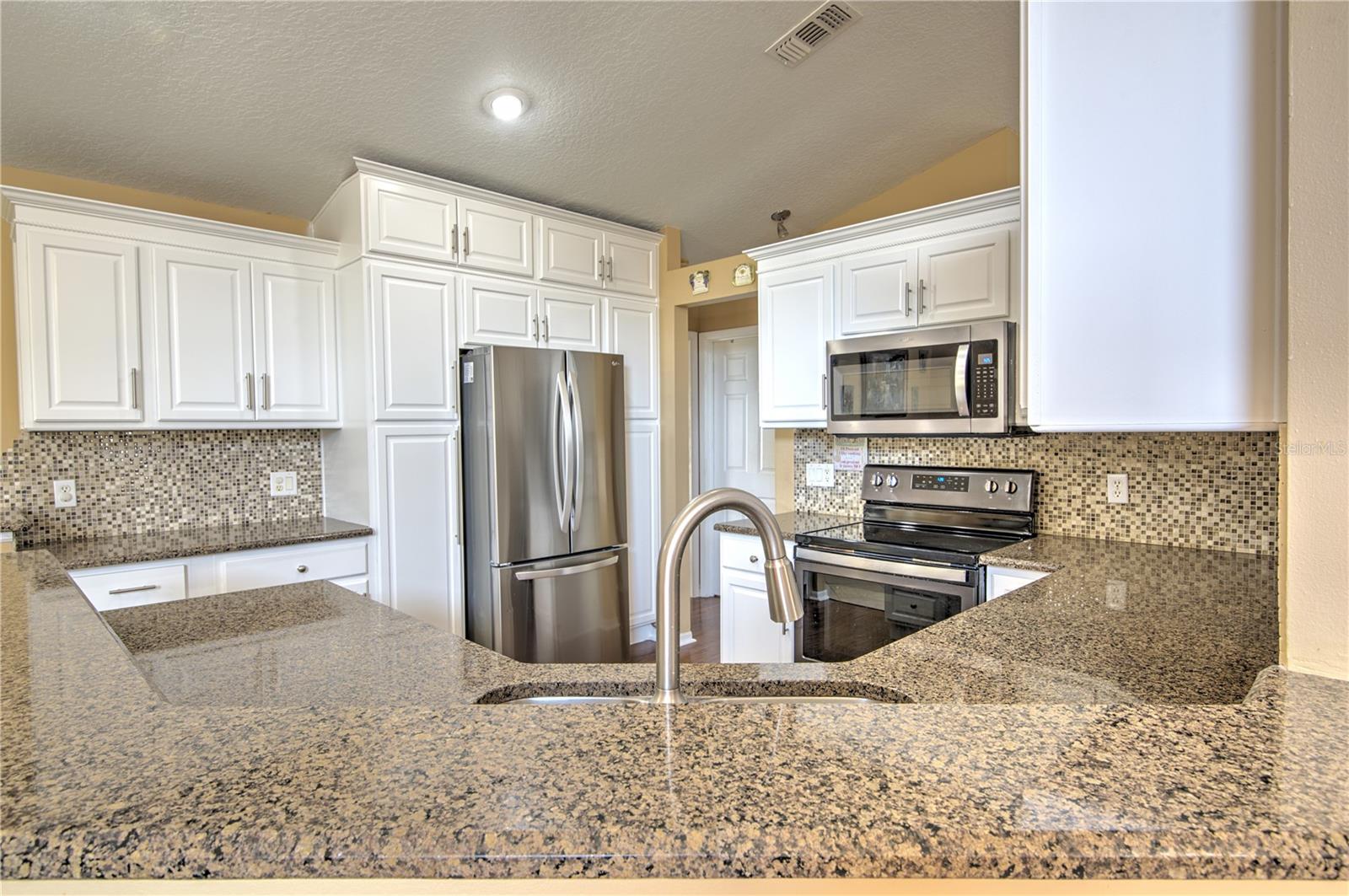 684 YORKSHIRE DR, OVIEDO, FL — photo 17