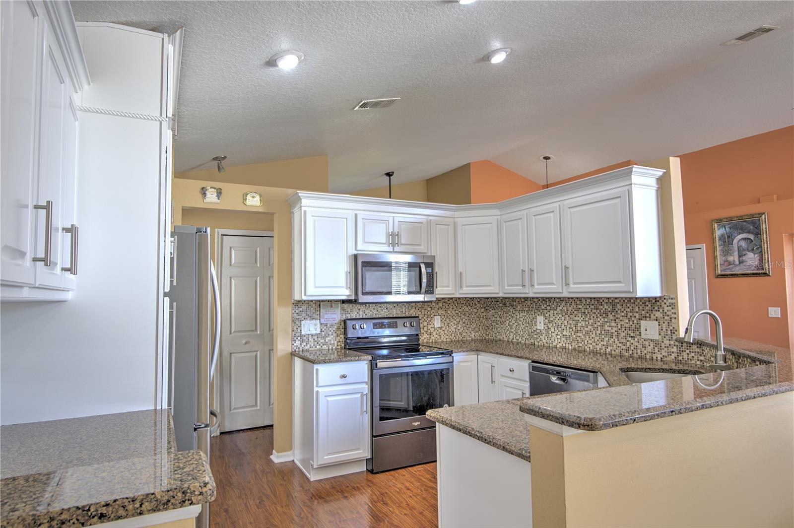 684 YORKSHIRE DR, OVIEDO, FL — photo 18