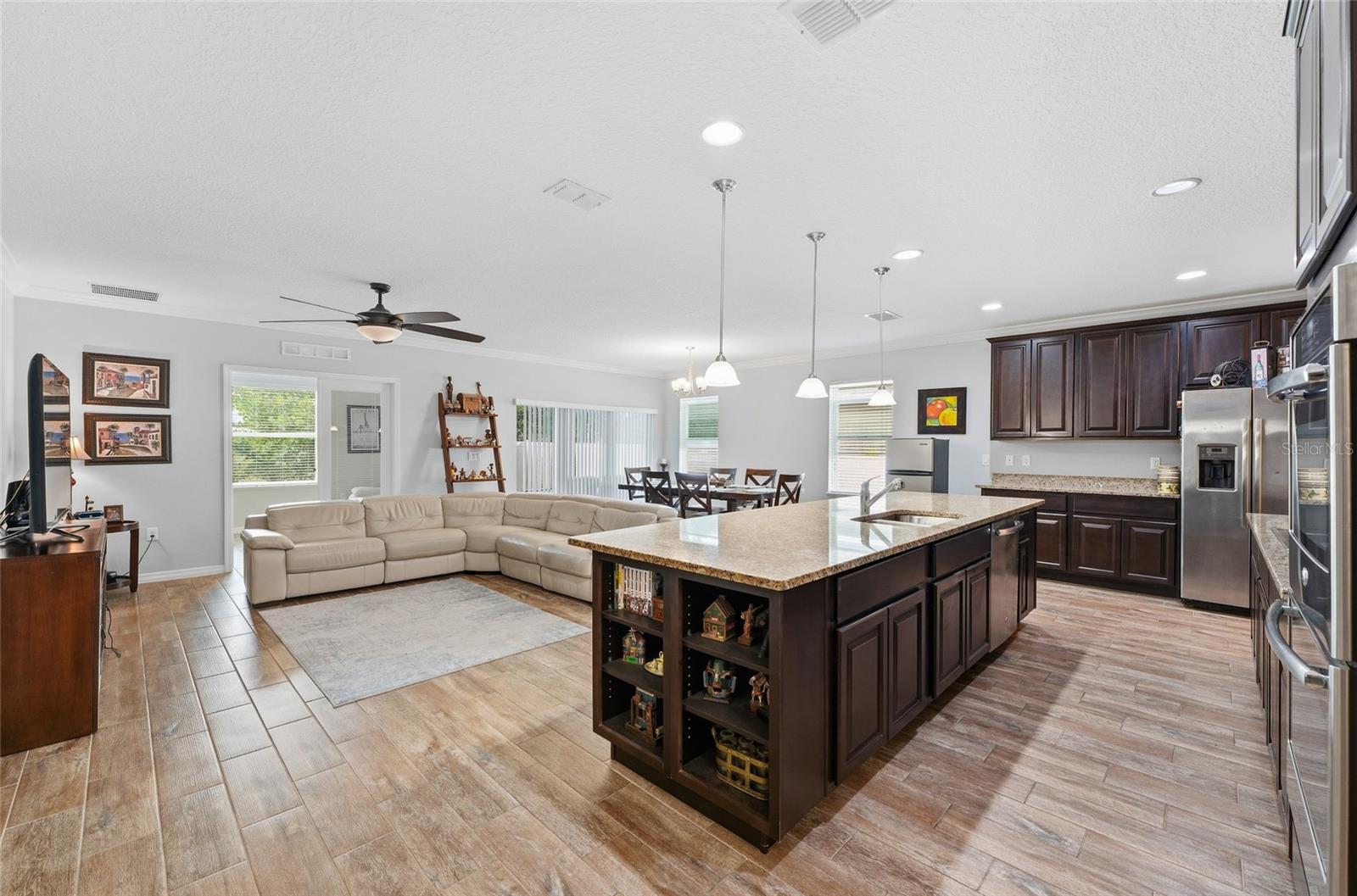 186 FLATWOODS LOOP, DAVENPORT, FL — photo 3