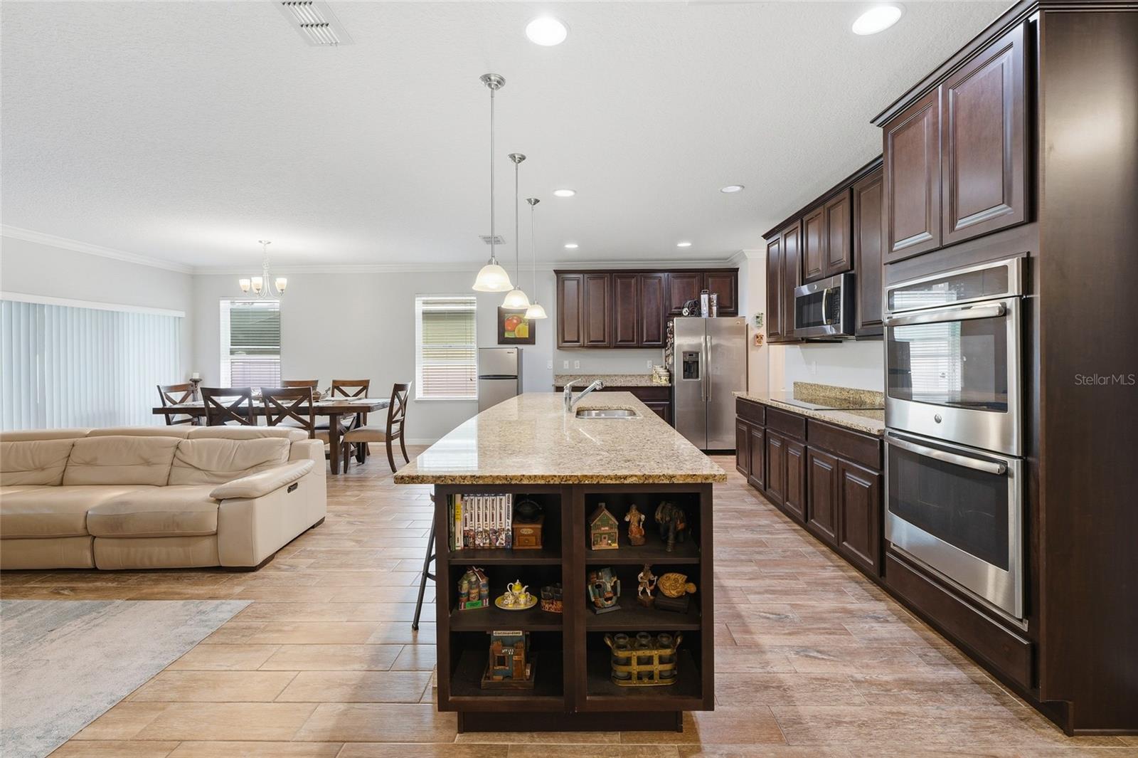 186 FLATWOODS LOOP, DAVENPORT, FL — photo 9