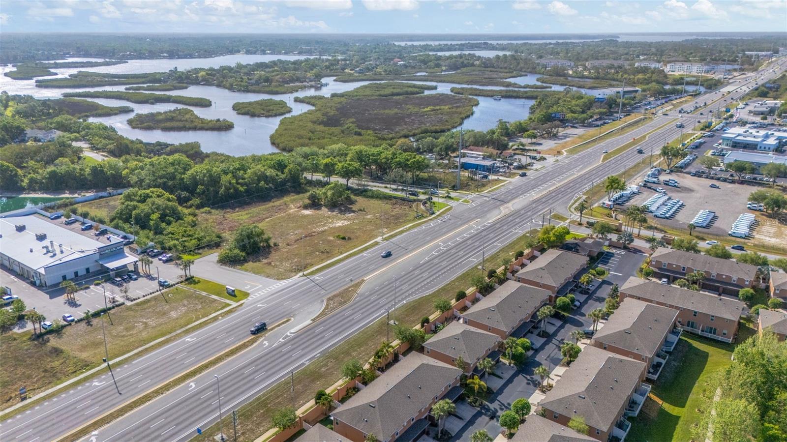 1819 SOMMARIE WAY, TARPON SPRINGS, FL — photo 4