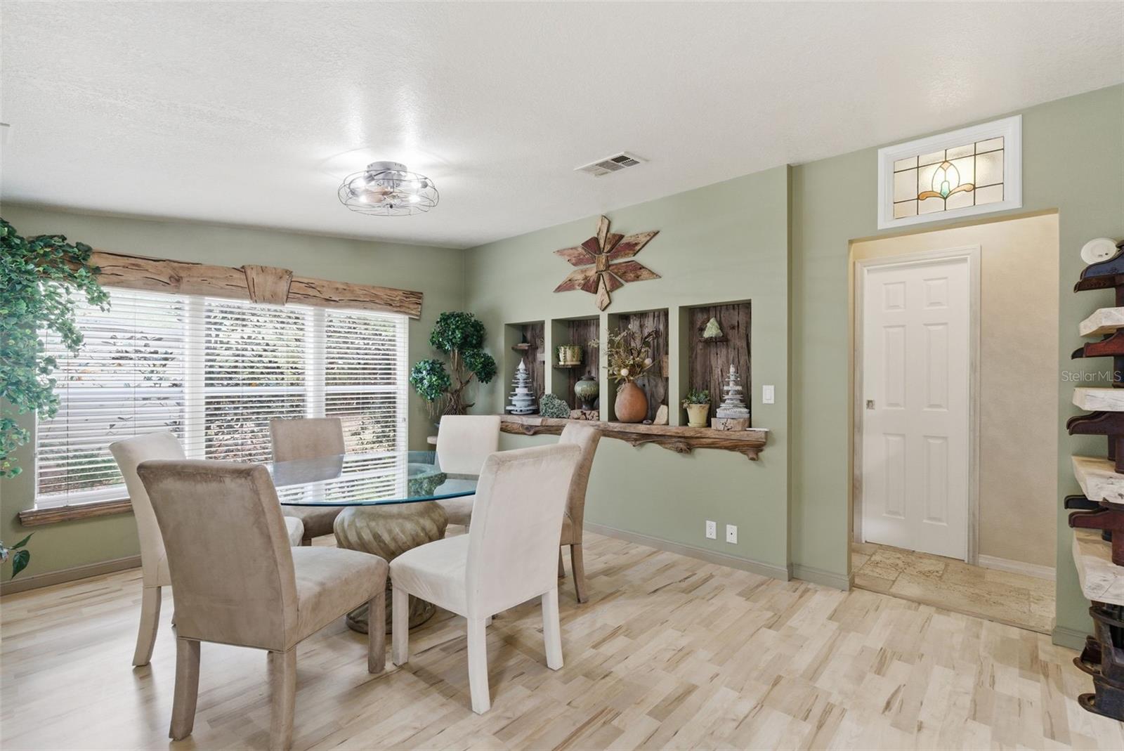9101 WOOD TERRACE DR, TAMPA, FL — photo 11