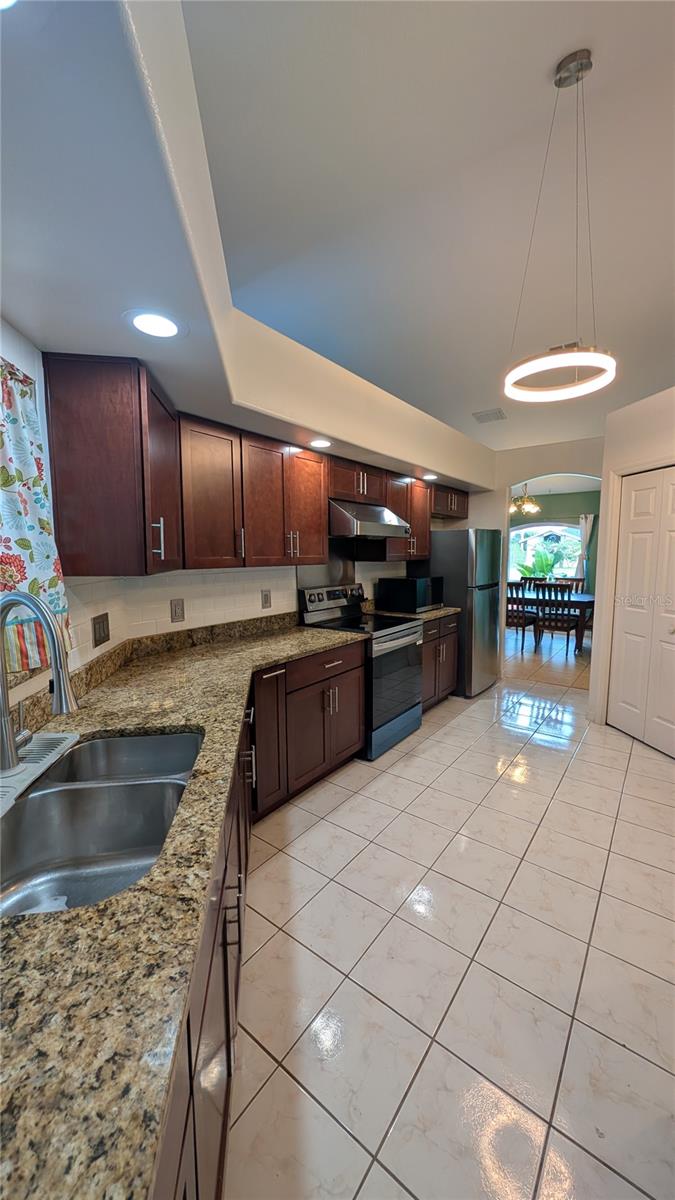 858 MENDOZA DR, KISSIMMEE, FL — photo 30