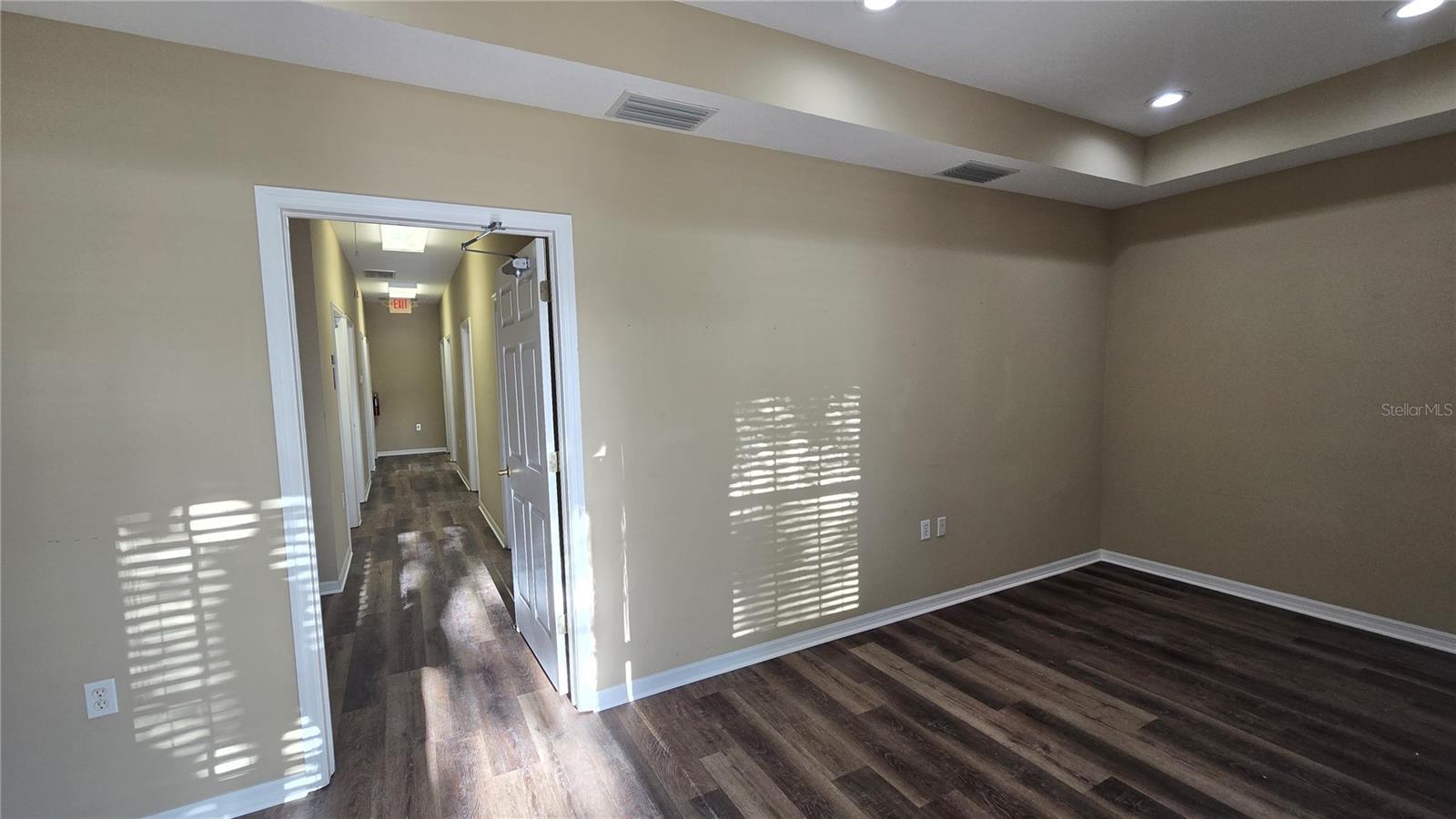 2649 WINDGUARD CIR #102, WESLEY CHAPEL, FL — photo 18