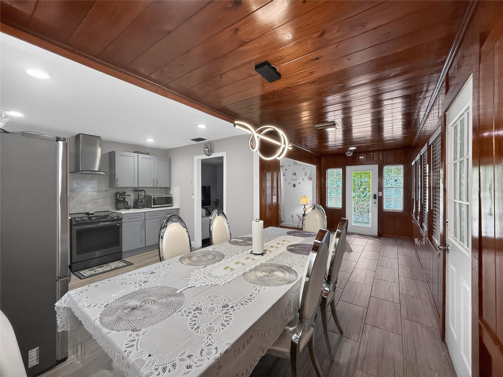 6416 N ORLEANS AVE, TAMPA, FL — photo 11