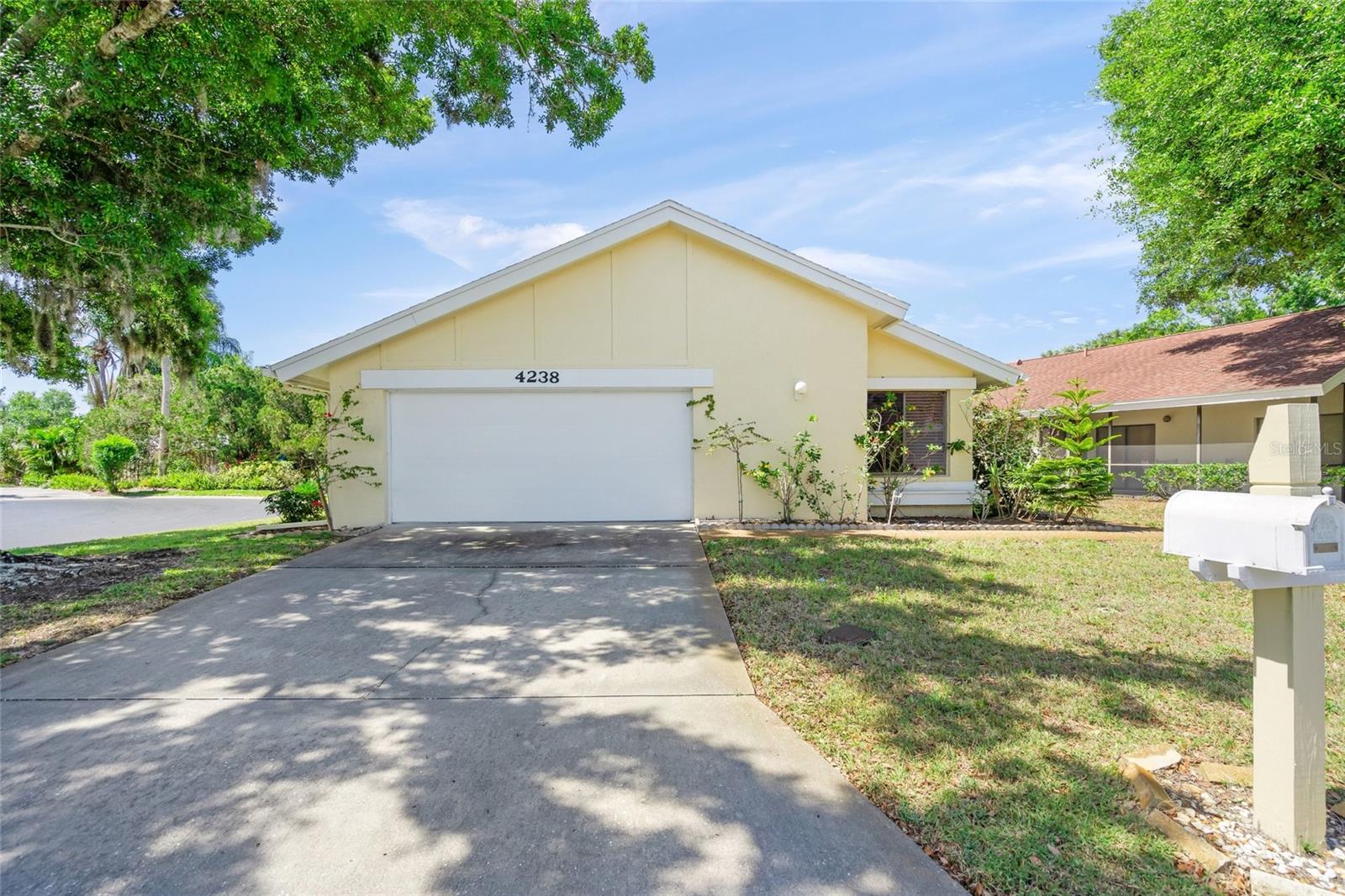 4238 CARRIAGE DR #46, SARASOTA, FL