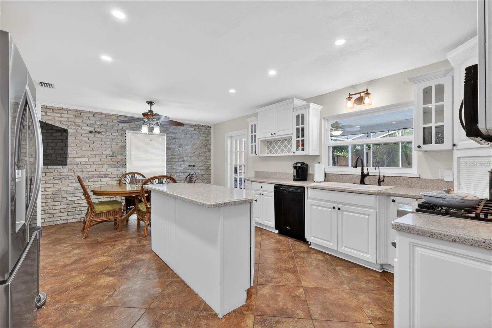 1735 LAKESHORE DR, MOUNT DORA, FL — photo 40