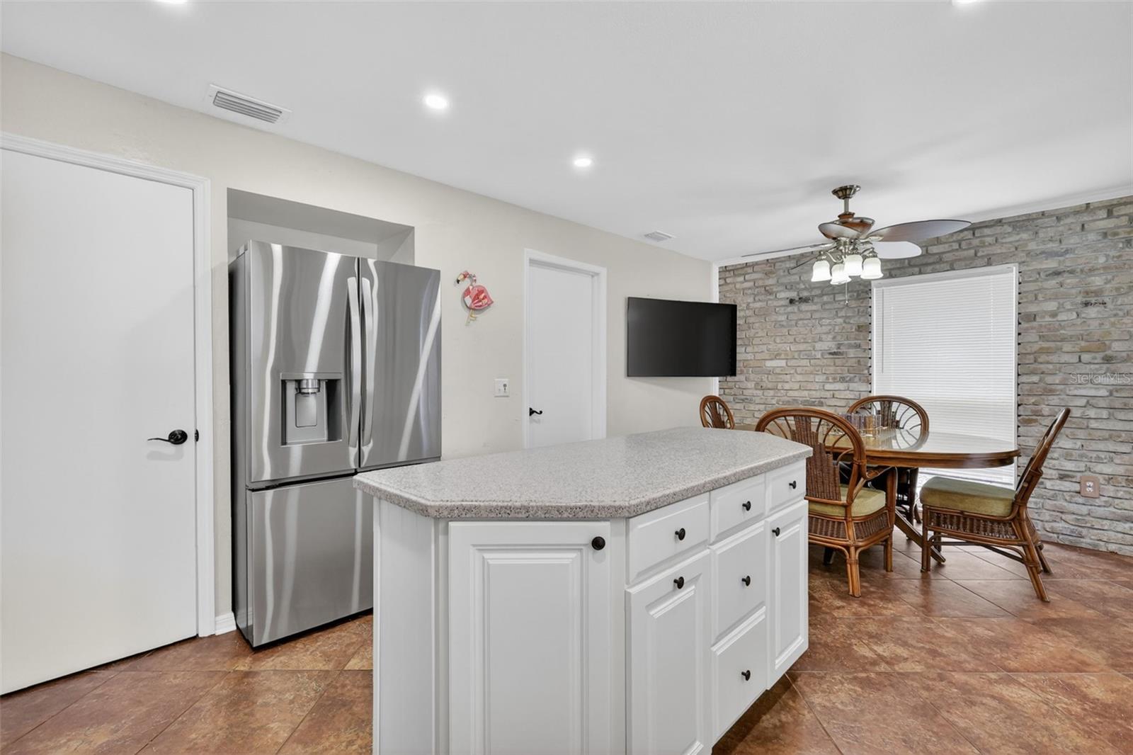 1735 LAKESHORE DR, MOUNT DORA, FL — photo 41
