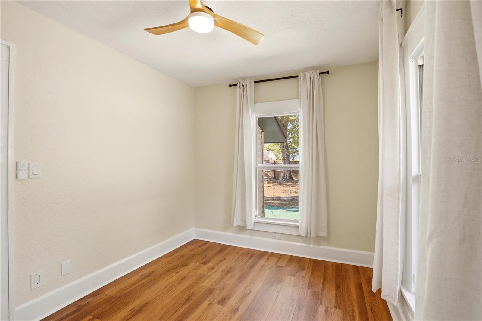 4551 19TH AVE S, ST PETERSBURG, FL — photo 21