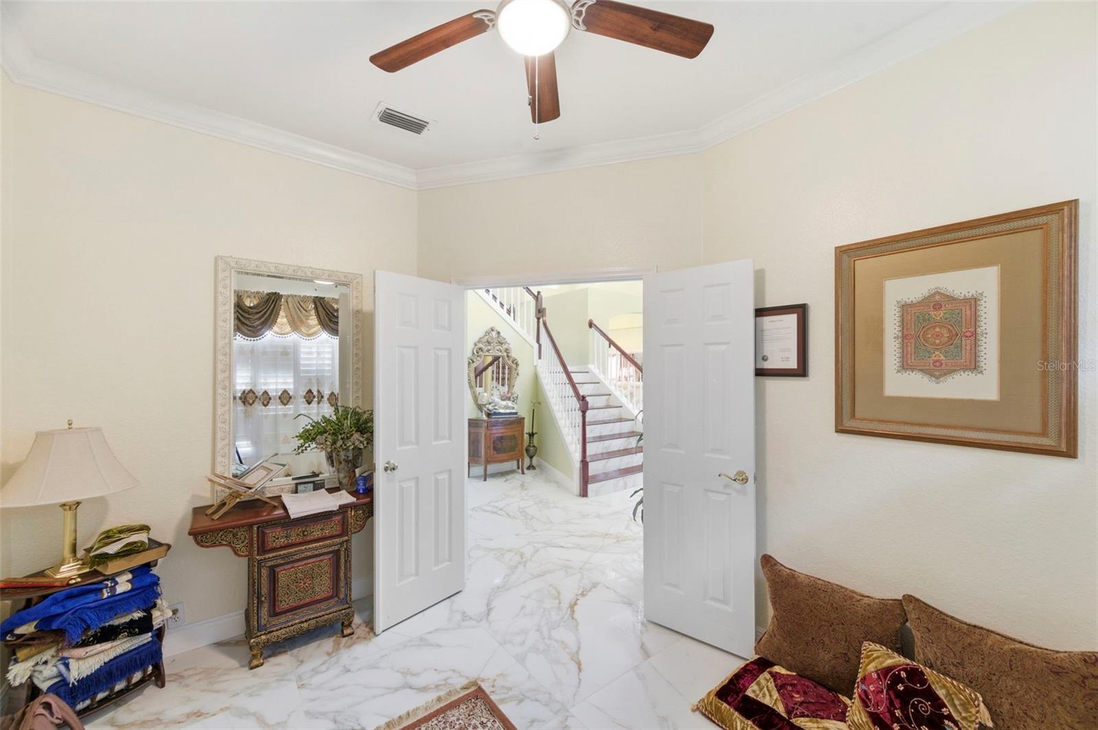 9207 MEADOW LANE CT, TAMPA, FL — photo 8