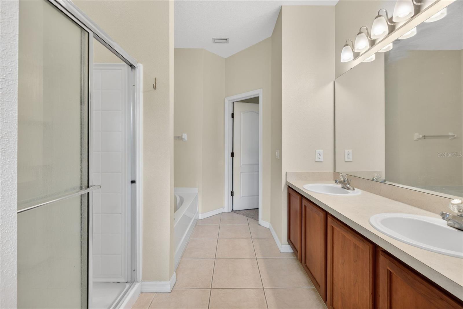 10236 LAKE DISTRICT LN #35C, ORLANDO, FL — photo 24