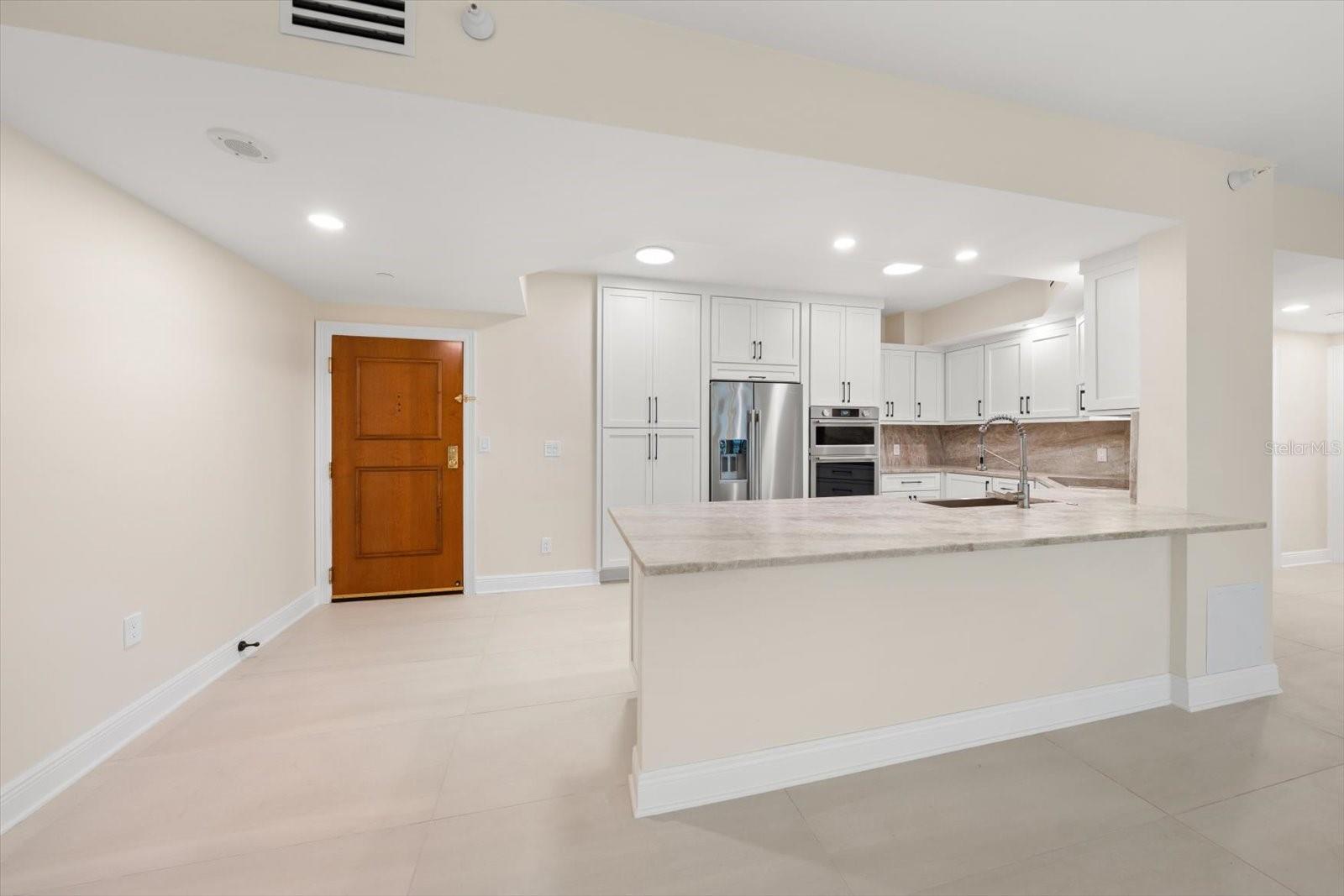 1170 GULF BLVD #1004, CLEARWATER, FL — photo 3