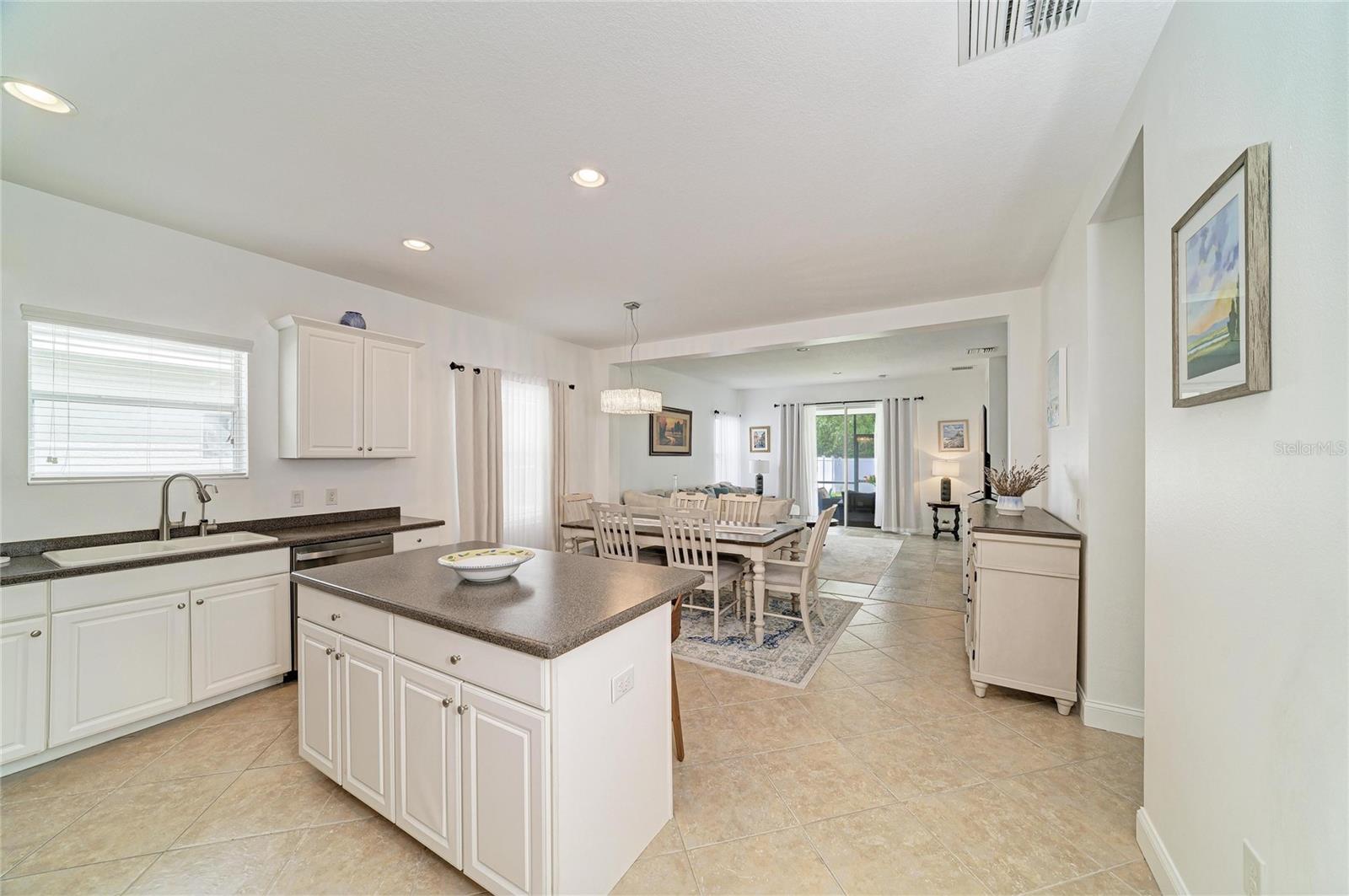 4650 WOODBROOK DR, SARASOTA, FL — photo 9