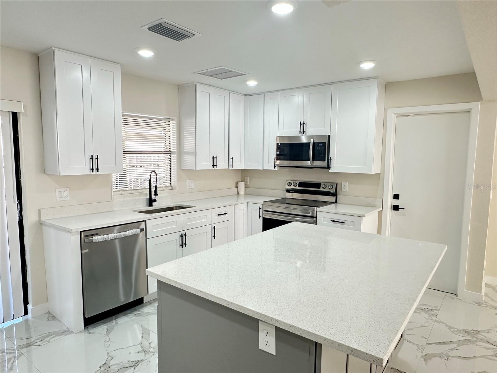 1133 OLYMPIC CT, APOPKA, FL — photo 8